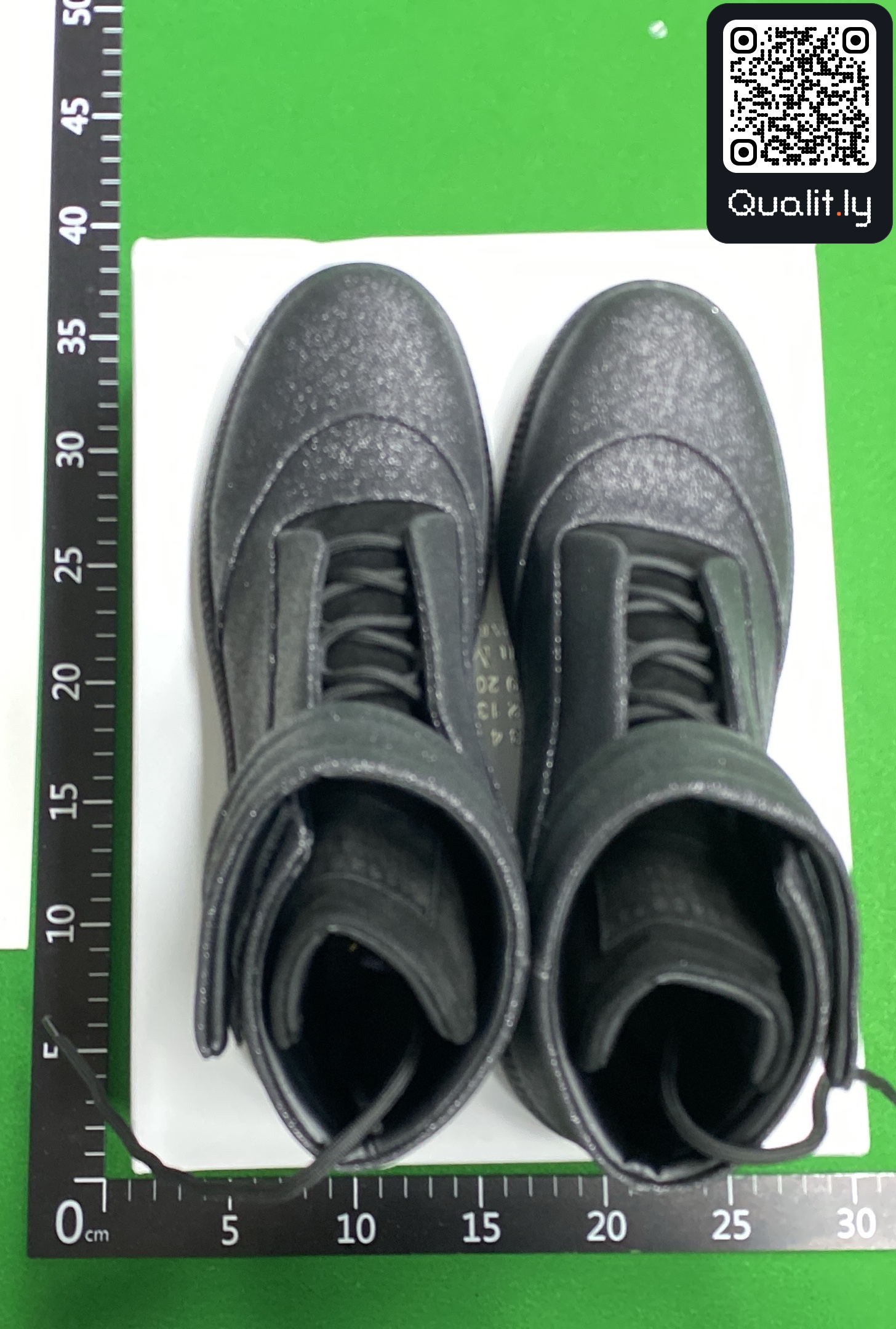 Sneakers — QC-foto 1 van 30