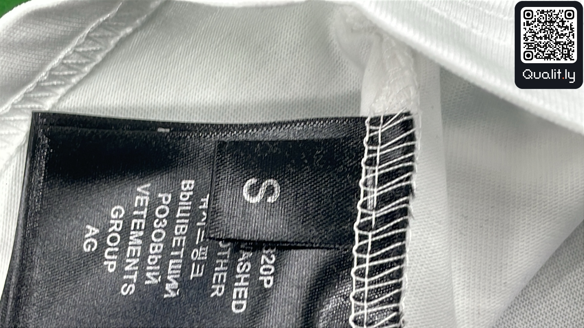 T-shirt — photo QC 1 sur 4