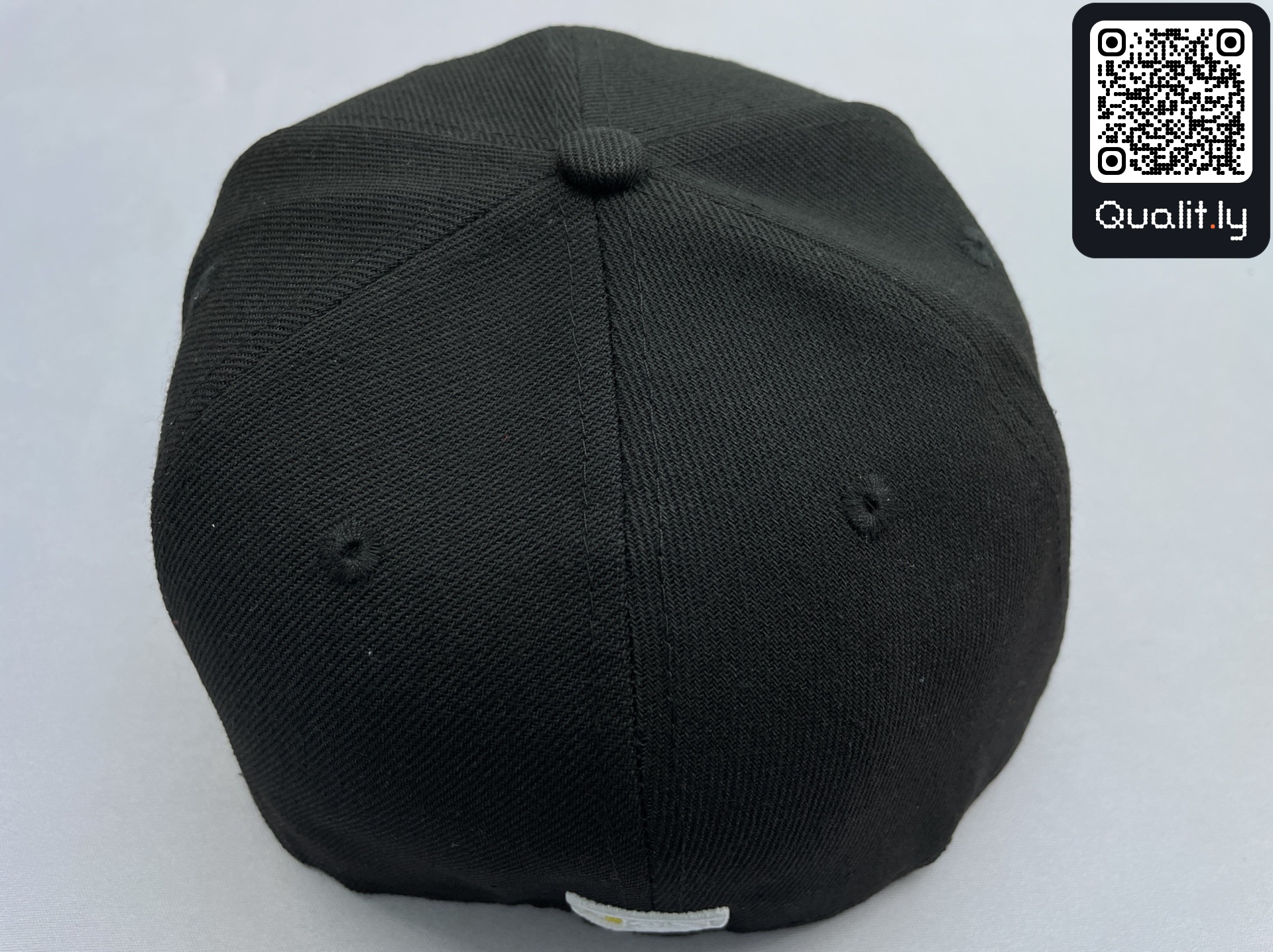 Foto QC 3 di 48