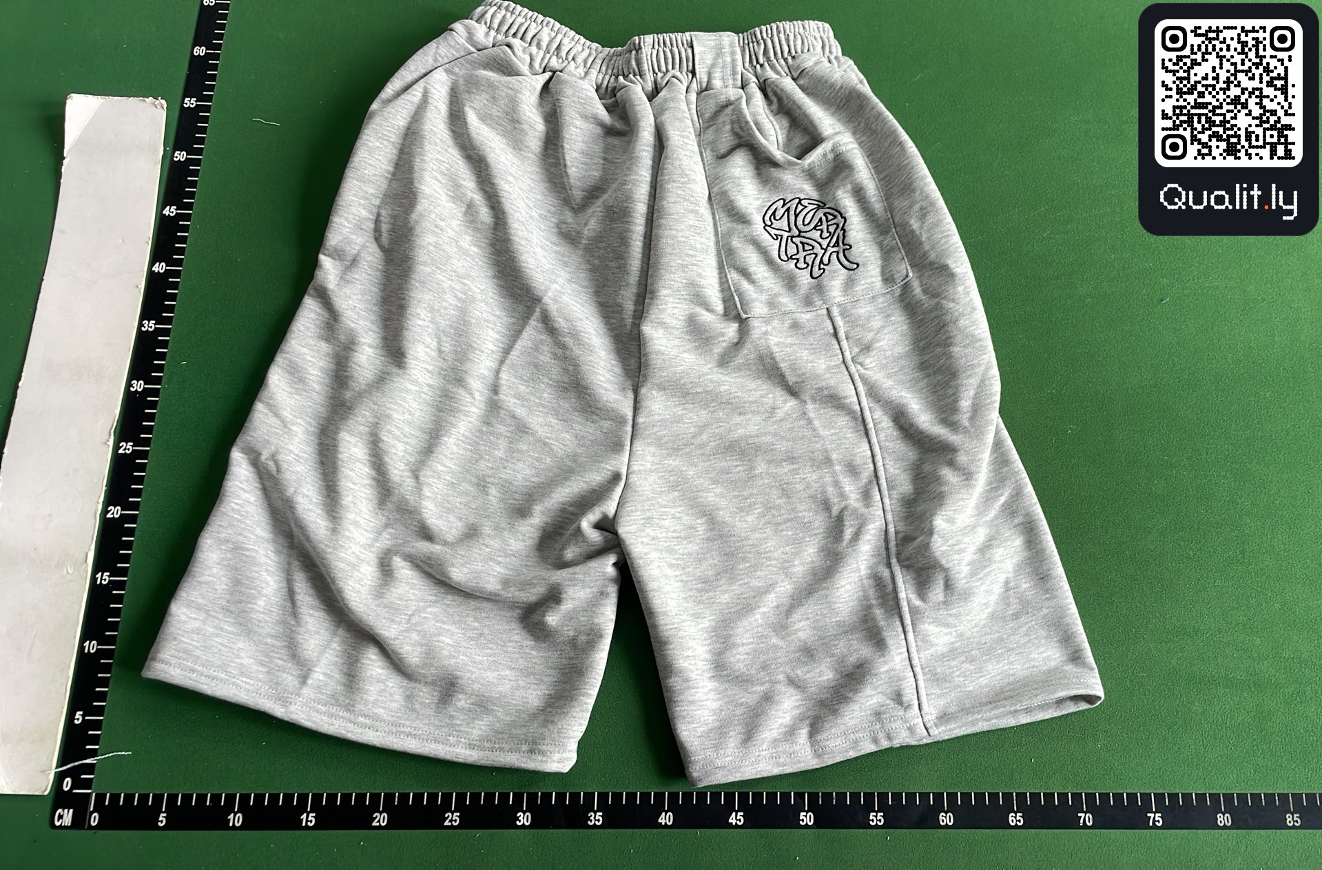 Pantalón corto — foto QC 3 de 8