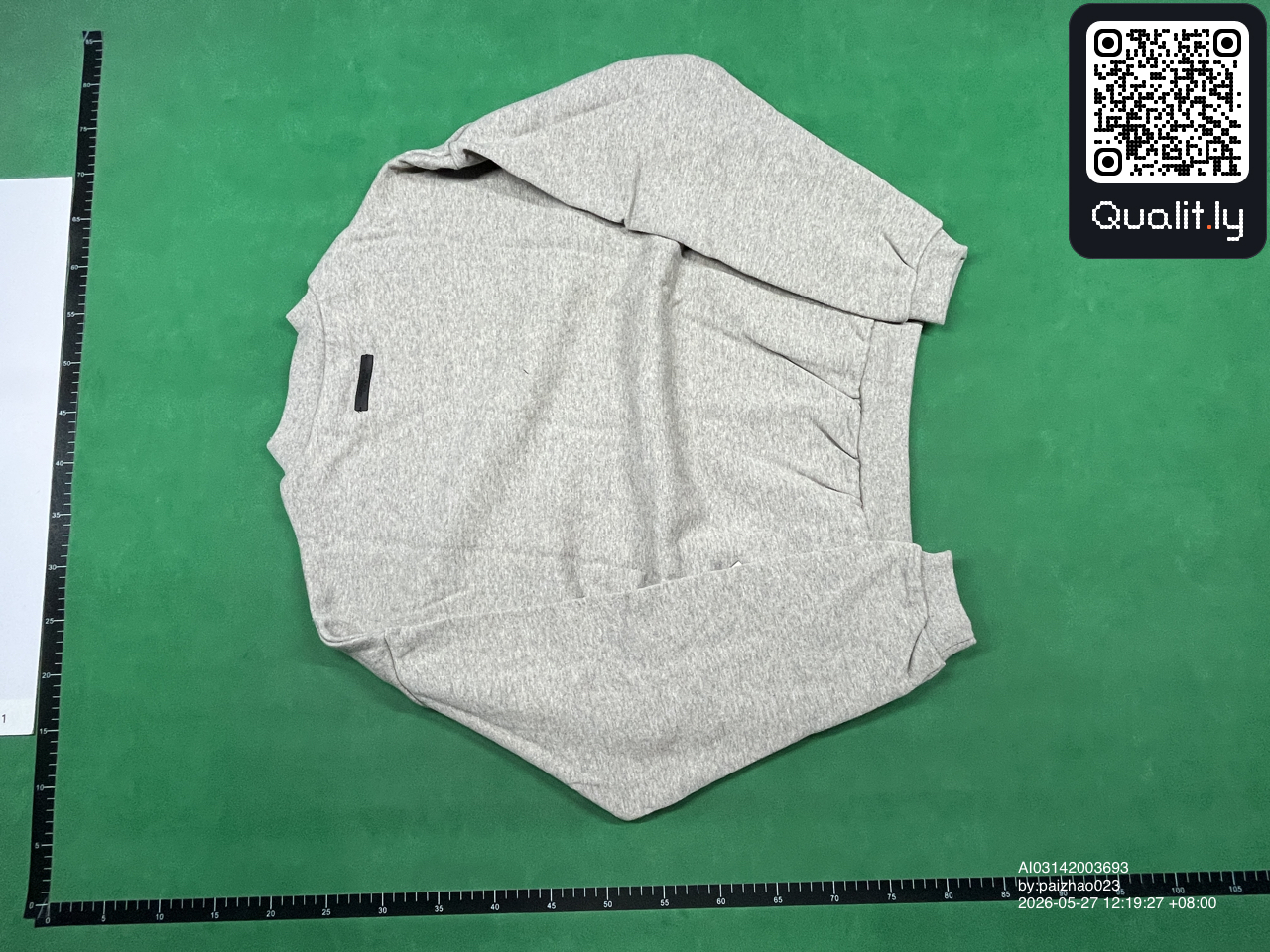 Sweater — QC-foto 3 van 18