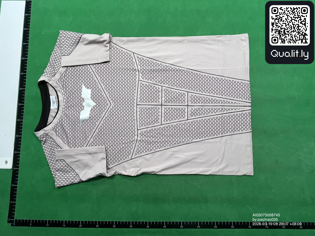 T-shirt — photo QC 3 sur 10