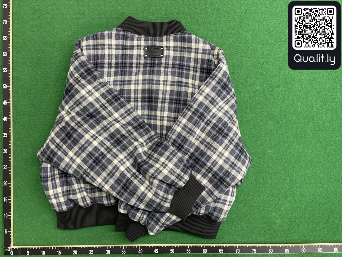 Jacket QC photo 3 of 17