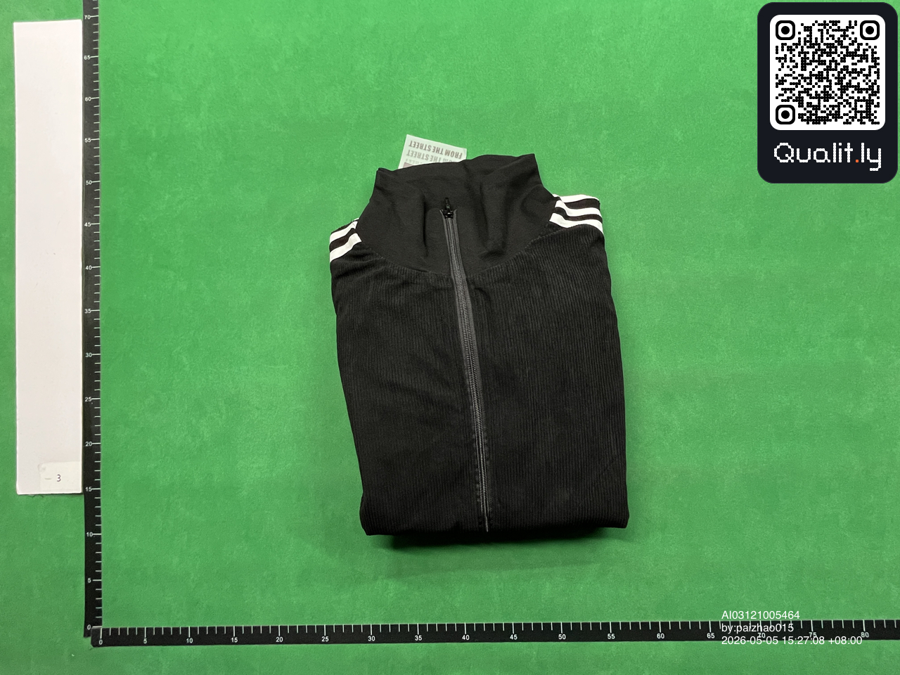 Sweater QC photo 1 of 8