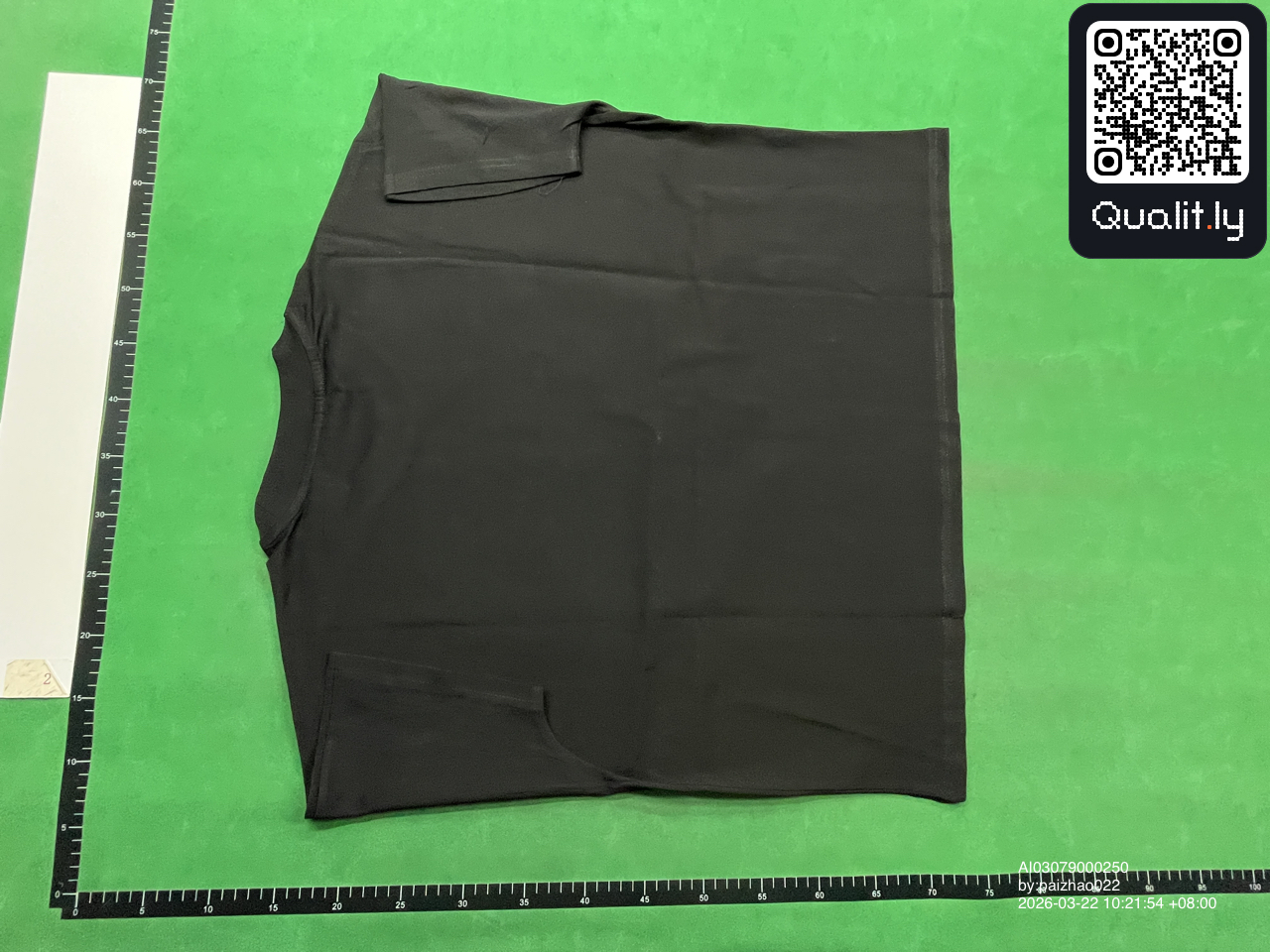 T-shirt — foto QC 2 di 4