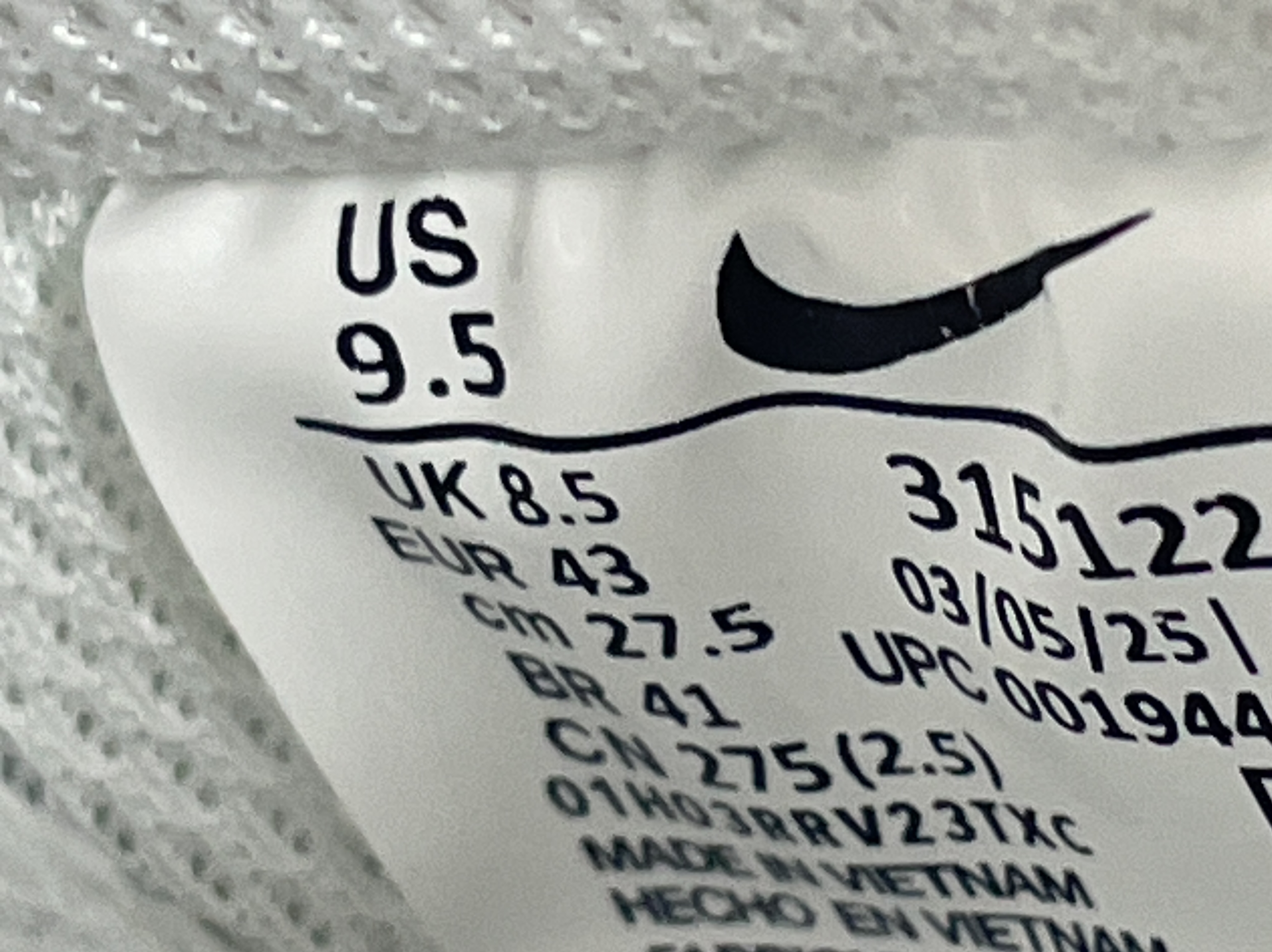 Sneakers QC photo 1 of 77