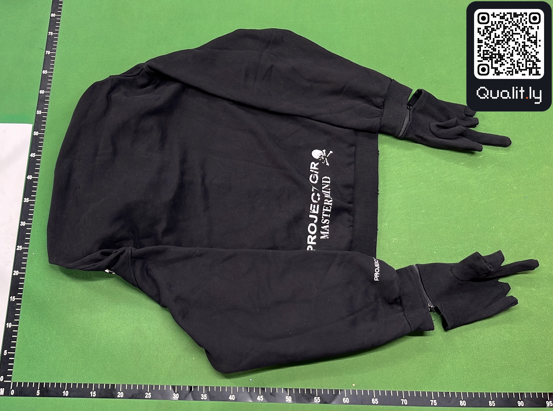 Hoodie QC photo 3 of 12