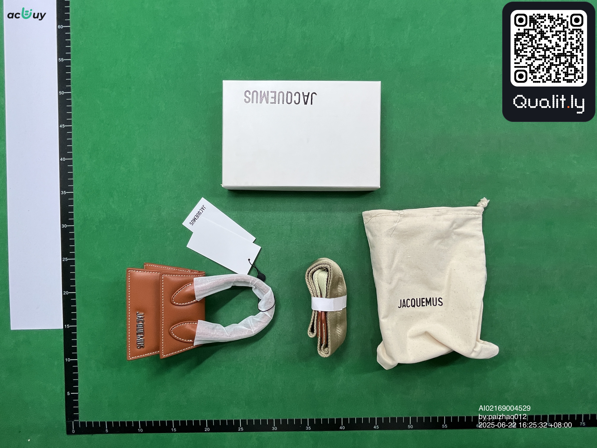 包 QC 照片 1 / 6