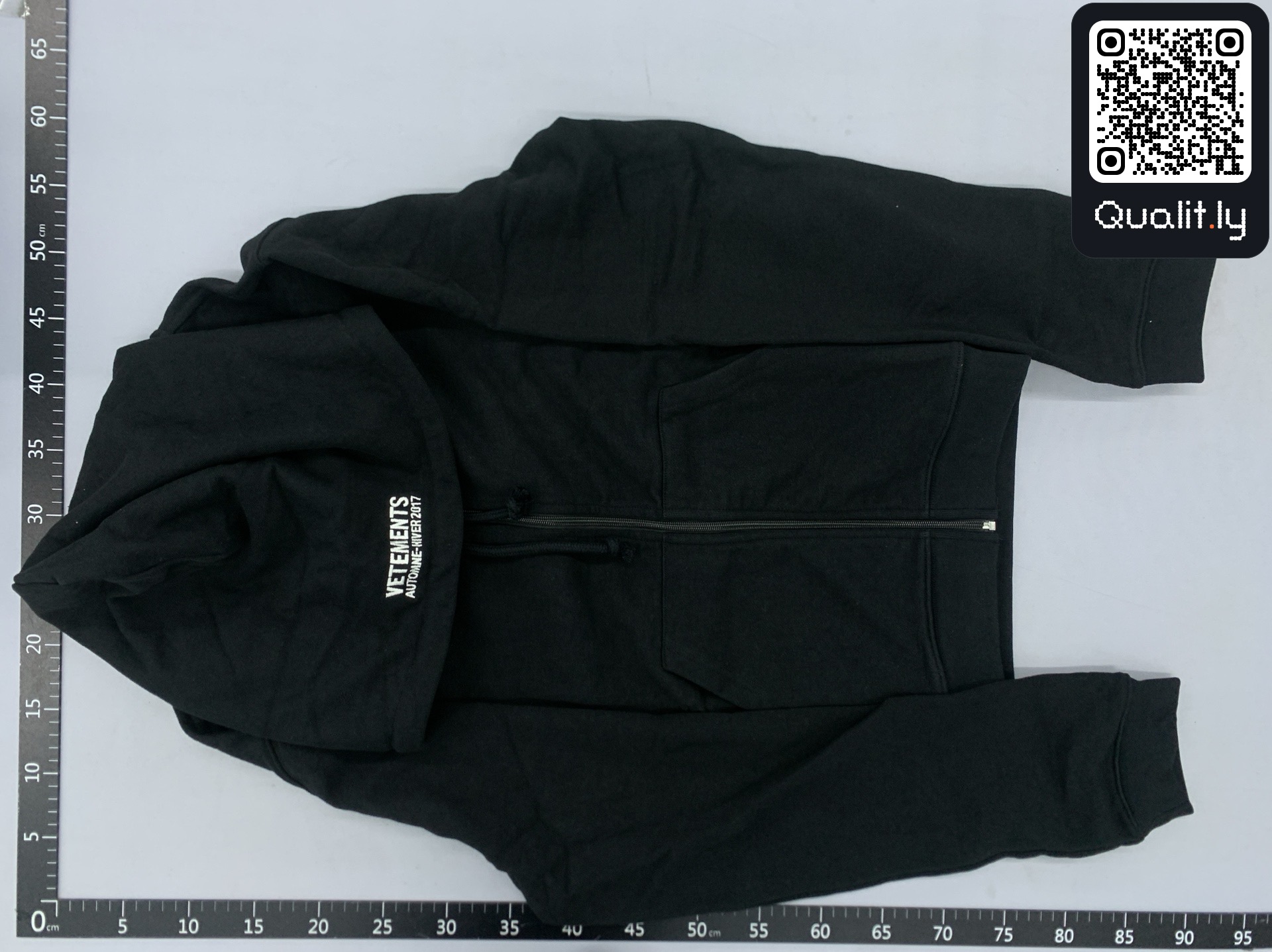 Hoodie QC photo 3 of 61