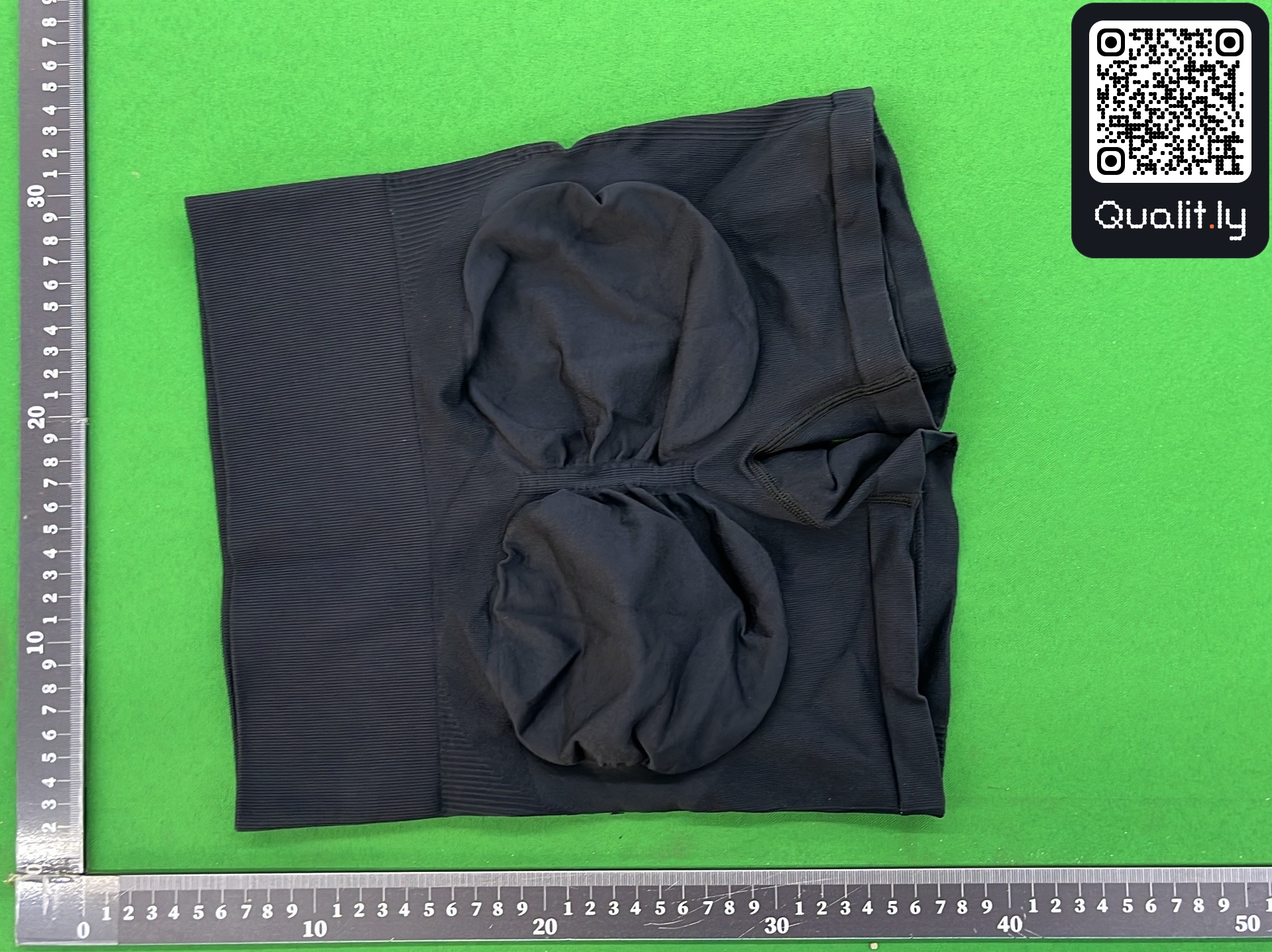 短裤 QC 照片 3 / 4