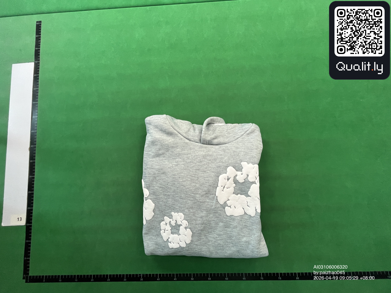 Sweatshirt QC photo 1 of 10