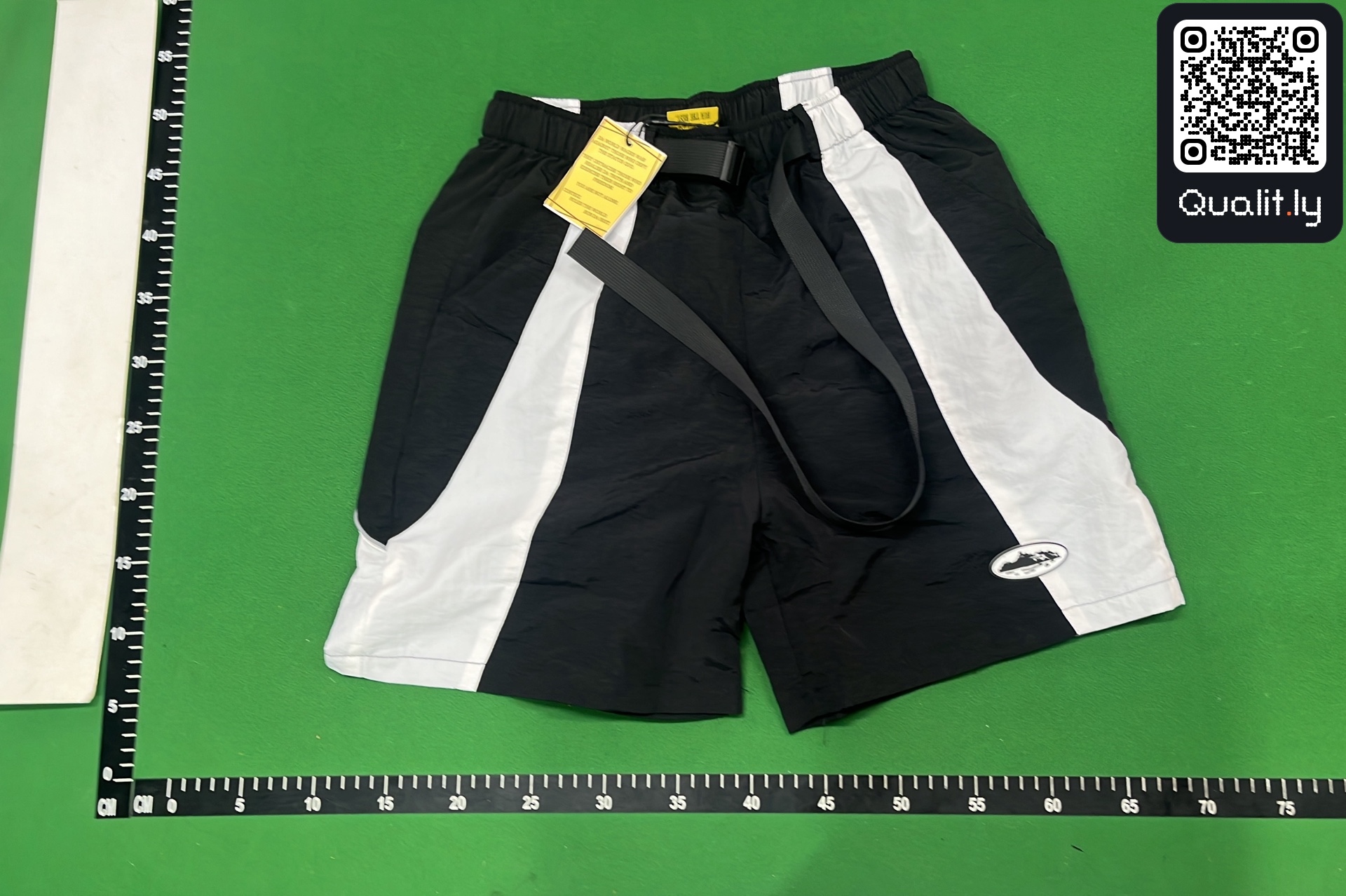 Pantalón corto — foto QC 2 de 8