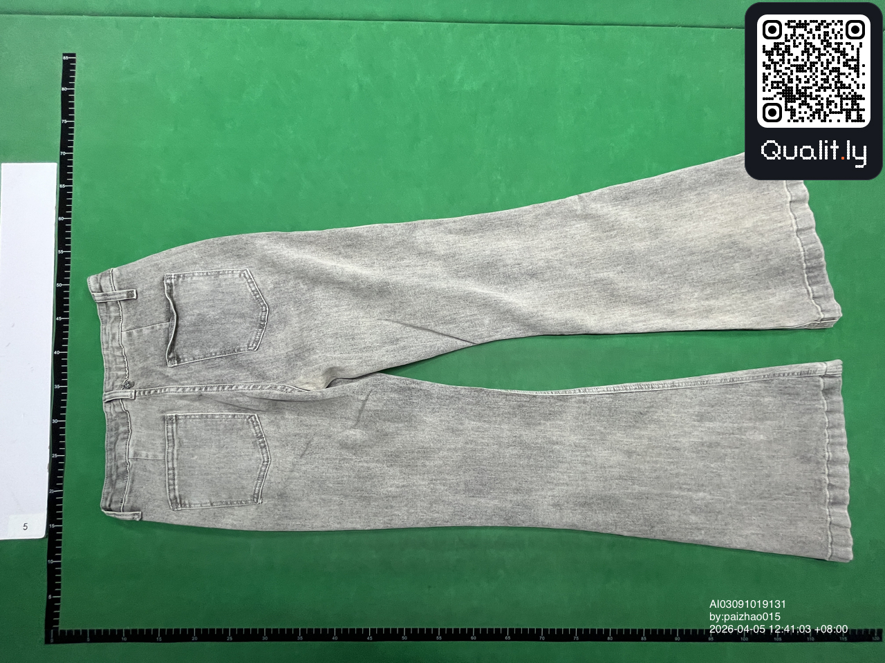 Jeans — QC-foto 2 van 4
