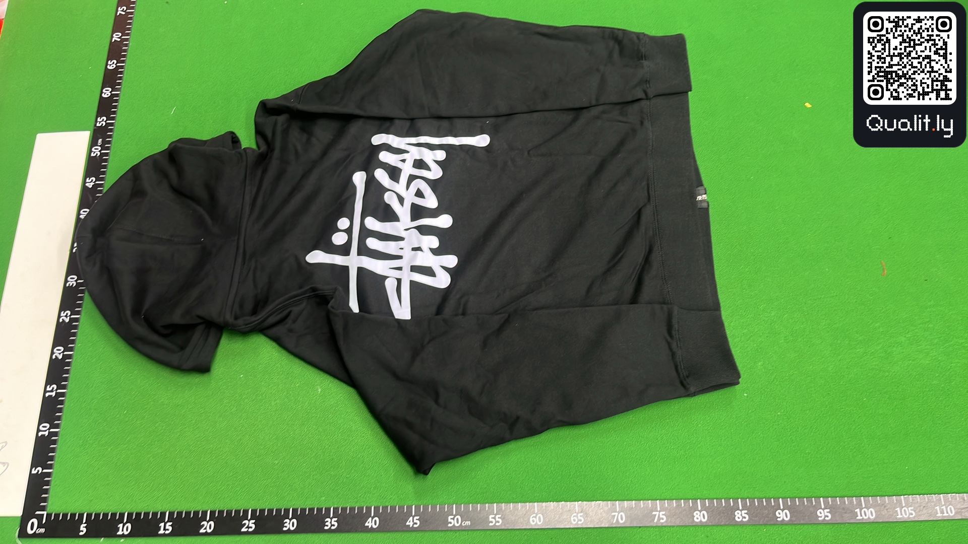 Hoodie — QC-foto 3 van 8
