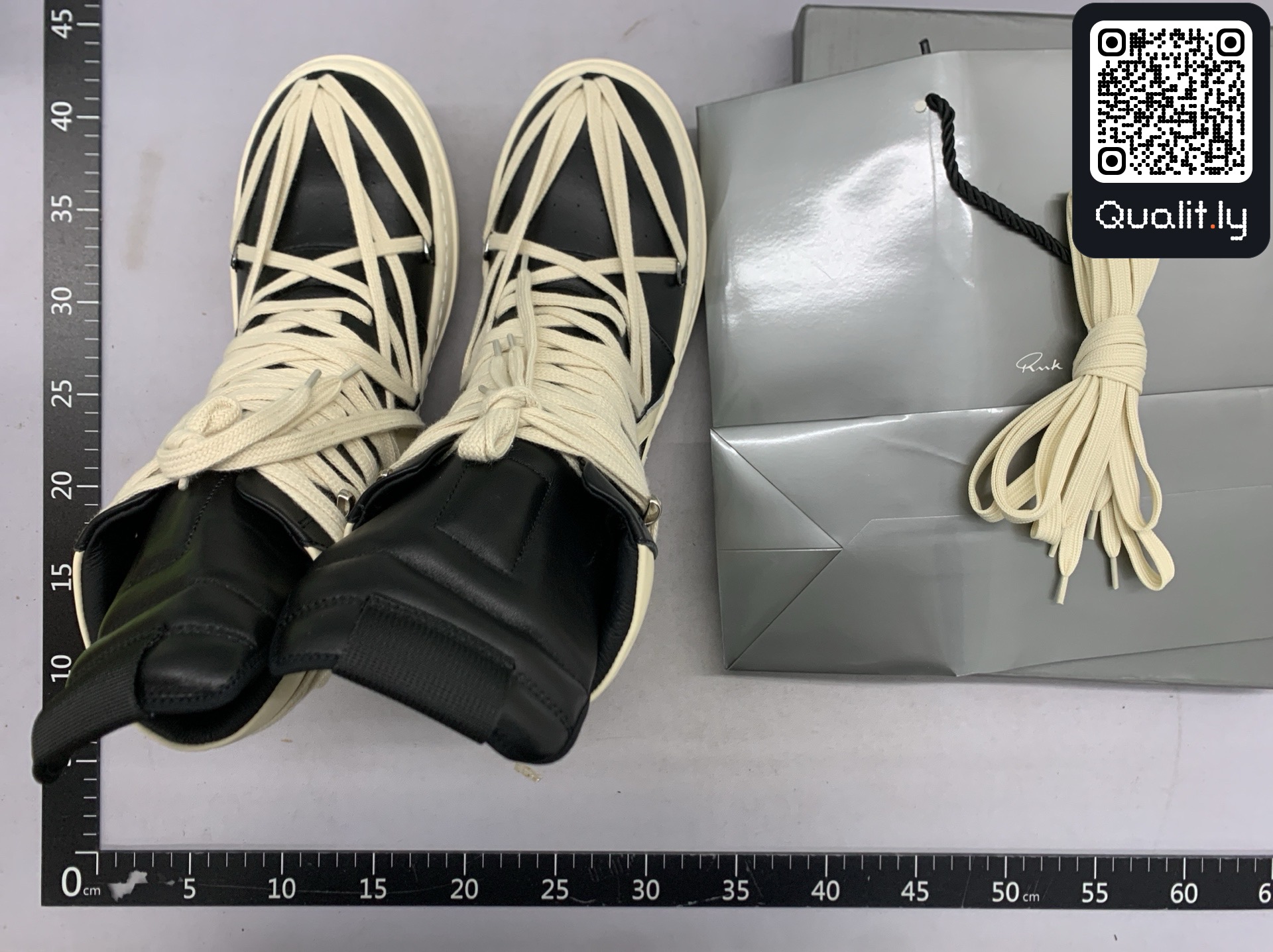 Sneakers — QC-foto 1 av 42