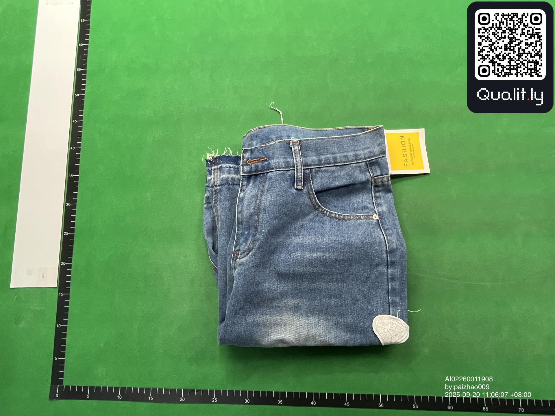 Jeans QC photo 1 of 16