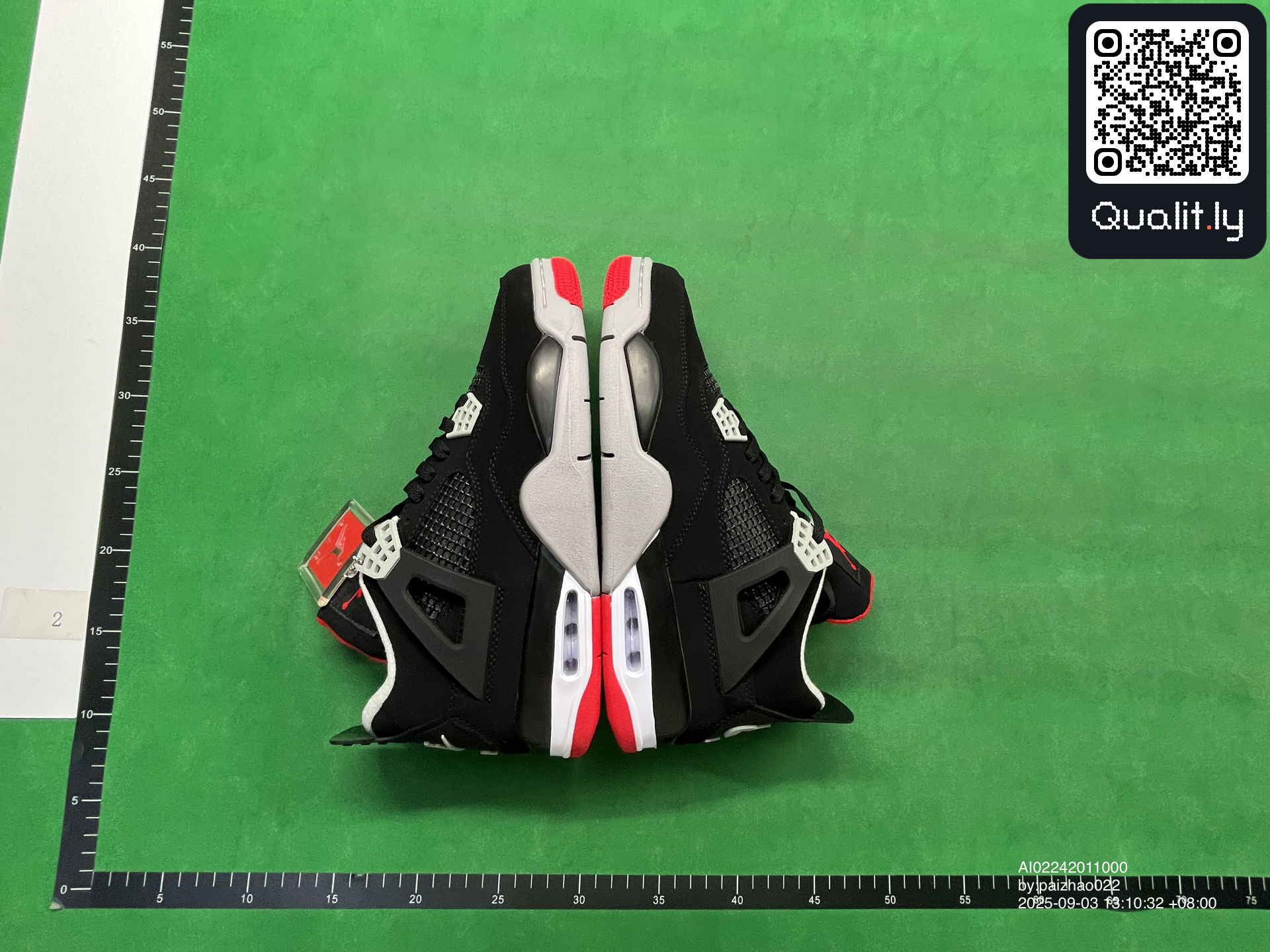 Sneakers — foto QC 2 di 6