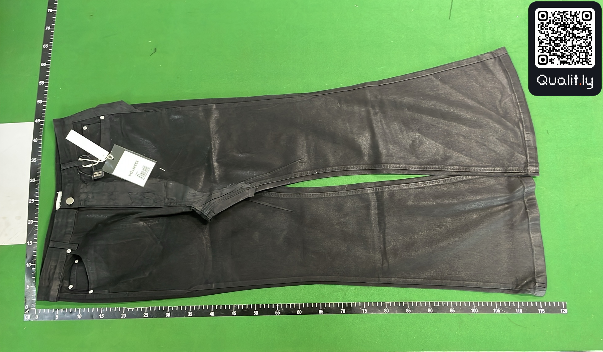 牛仔裤 QC 照片 2 / 8