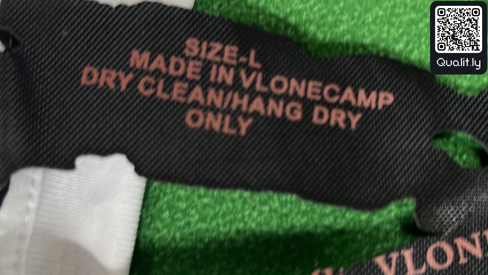 T-shirt — photo QC 1 sur 8