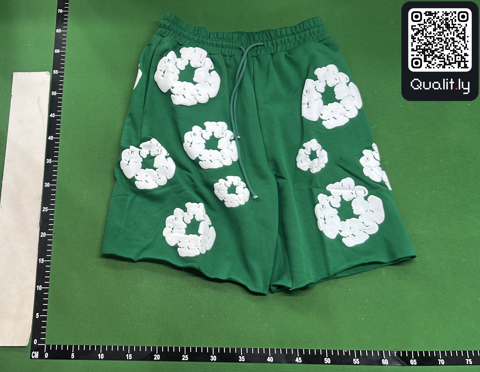 Shorts QC photo 2 of 16