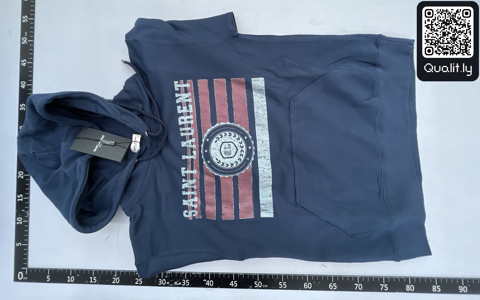 Hoodie QC photo 3 of 160