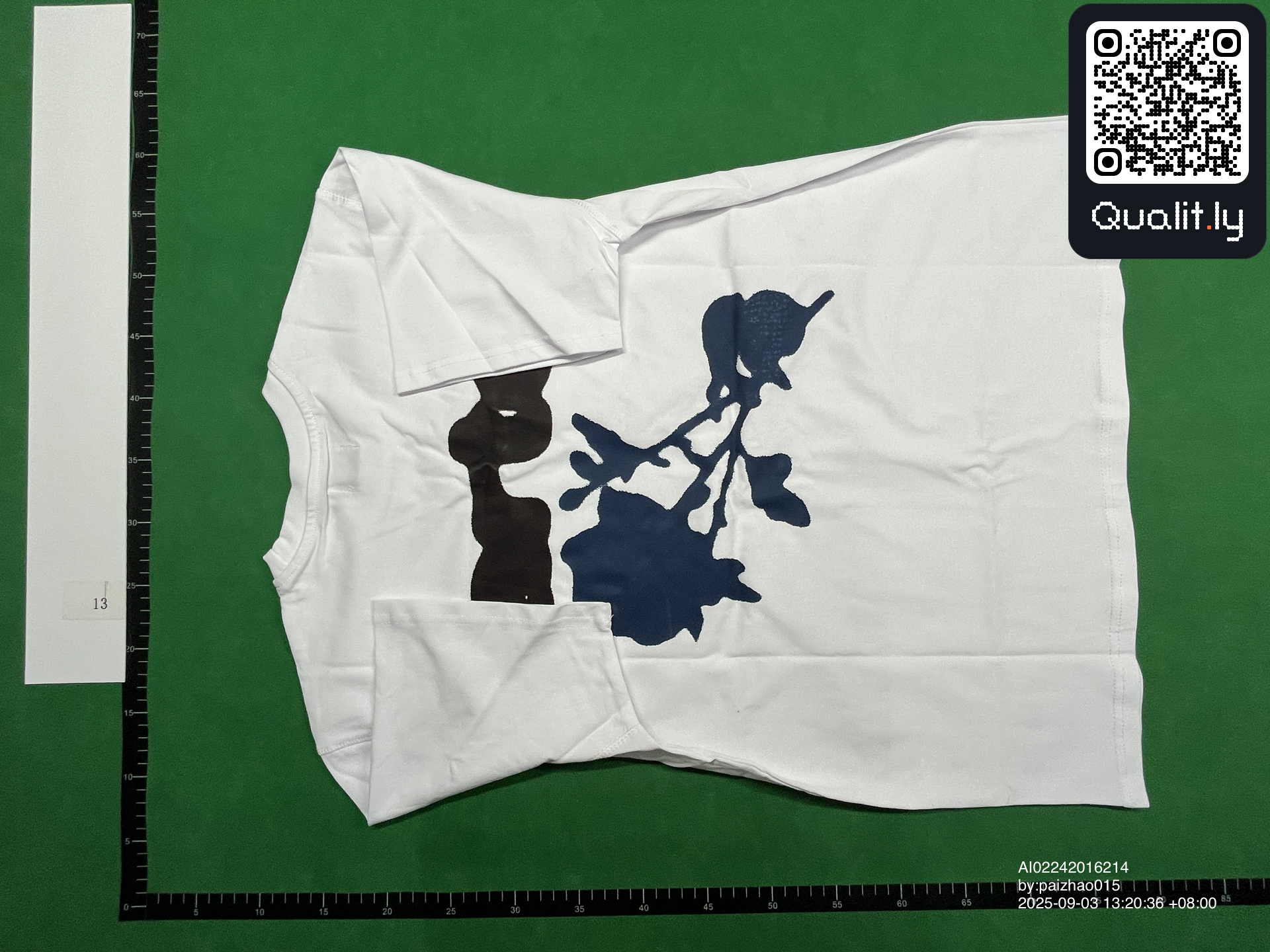 Camiseta — foto QC 2 de 28