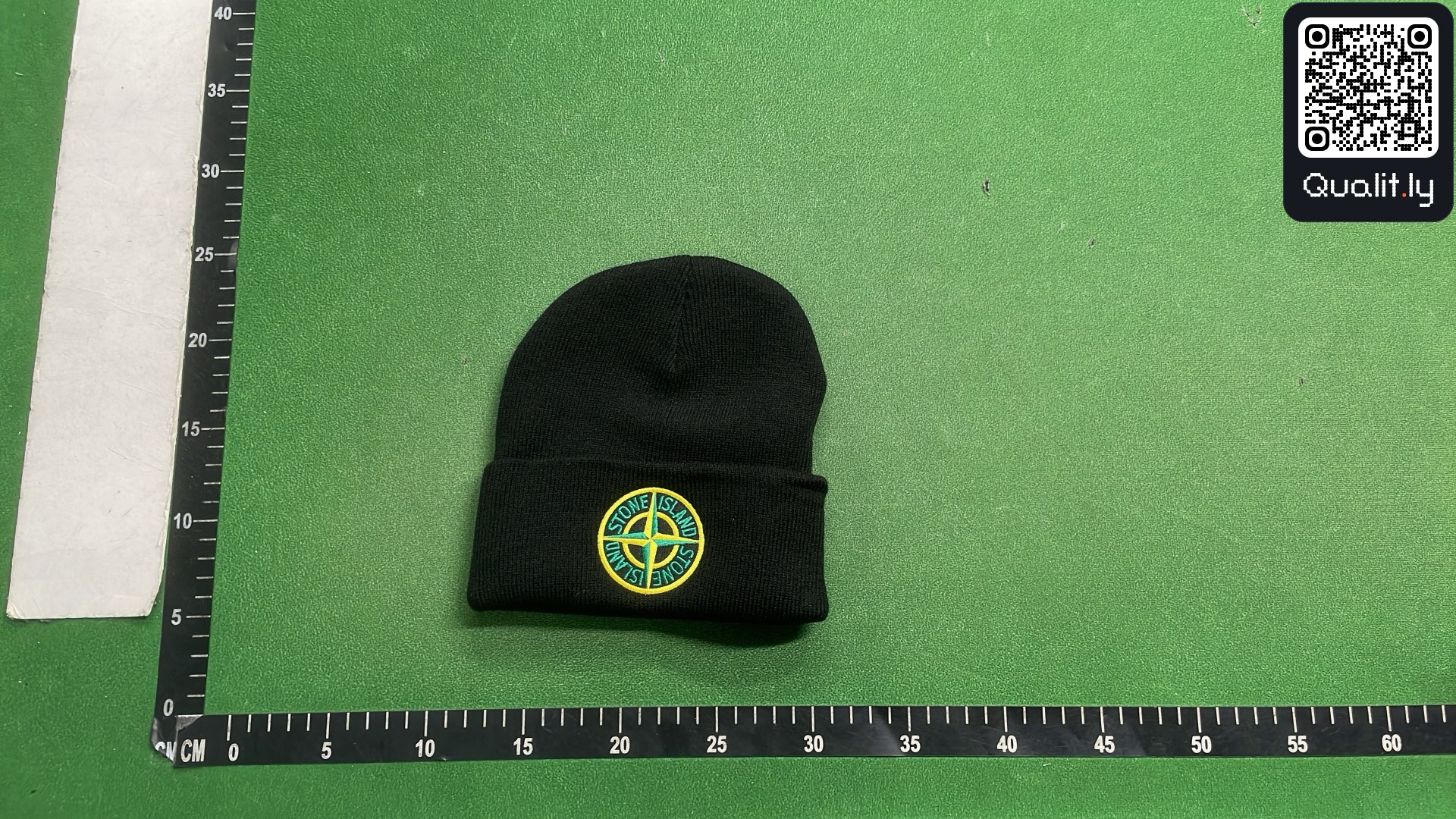 Bonnet — photo QC 1 sur 22