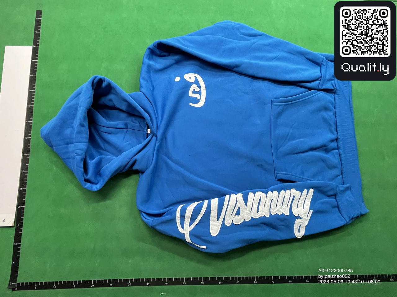 Hoodie — QC-Foto 2 von 67