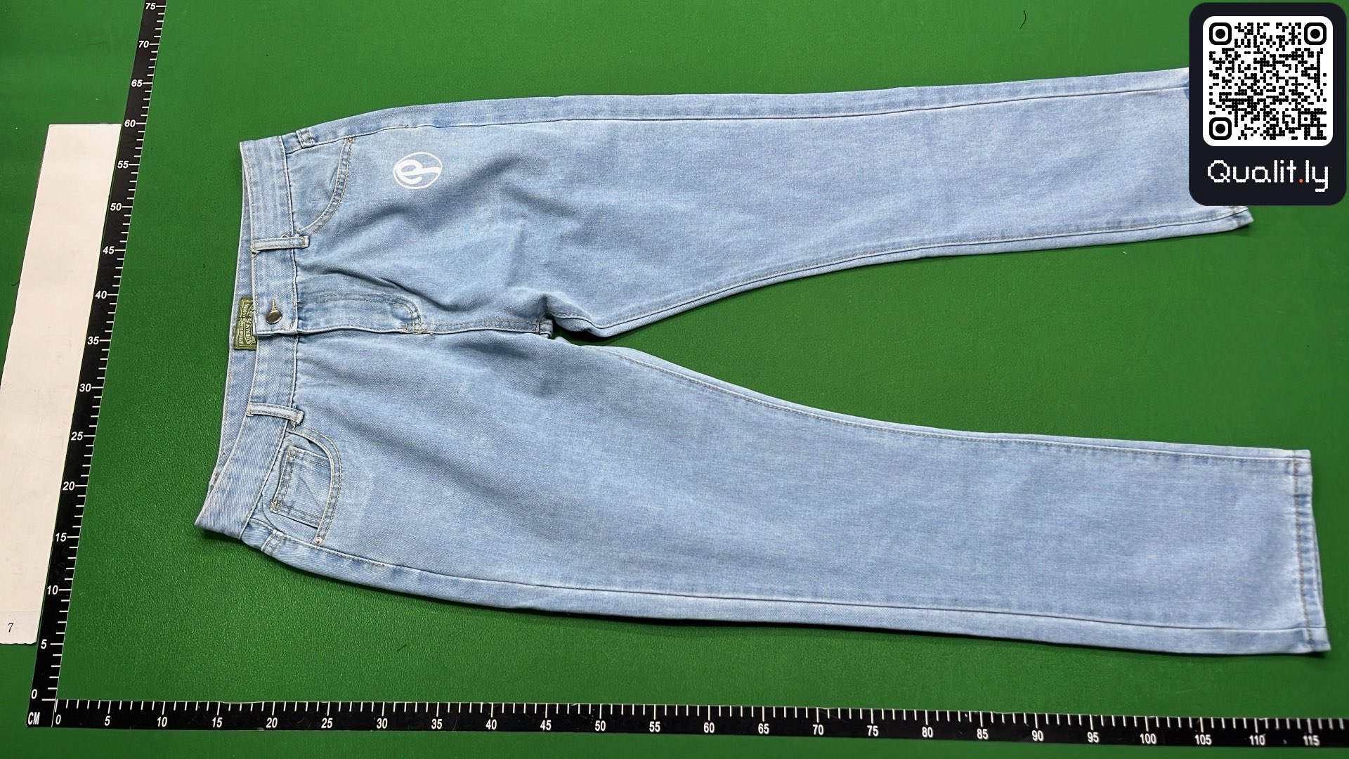 Jeans QC photo 2 of 12