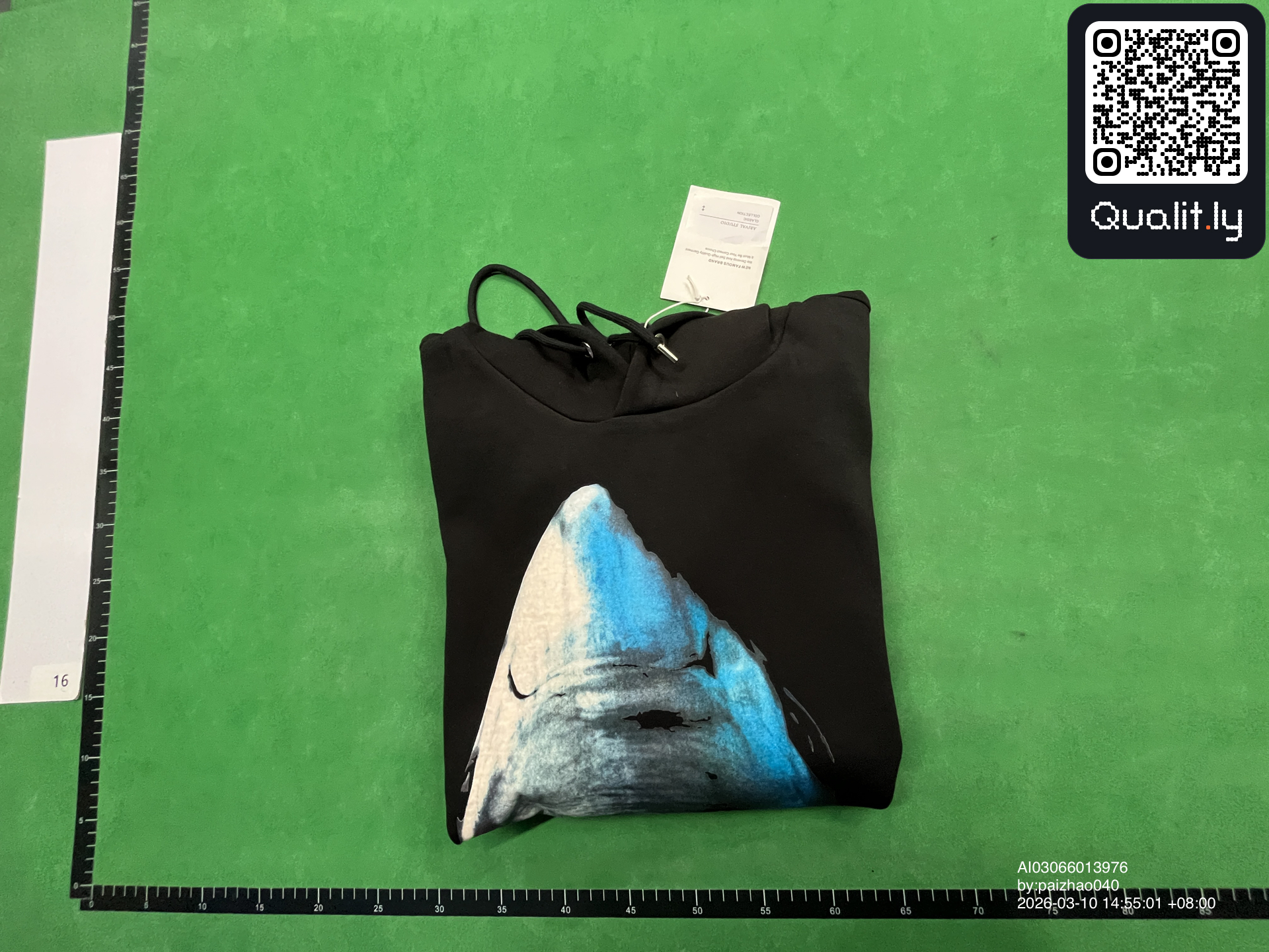 连帽卫衣 QC 照片 1 / 4