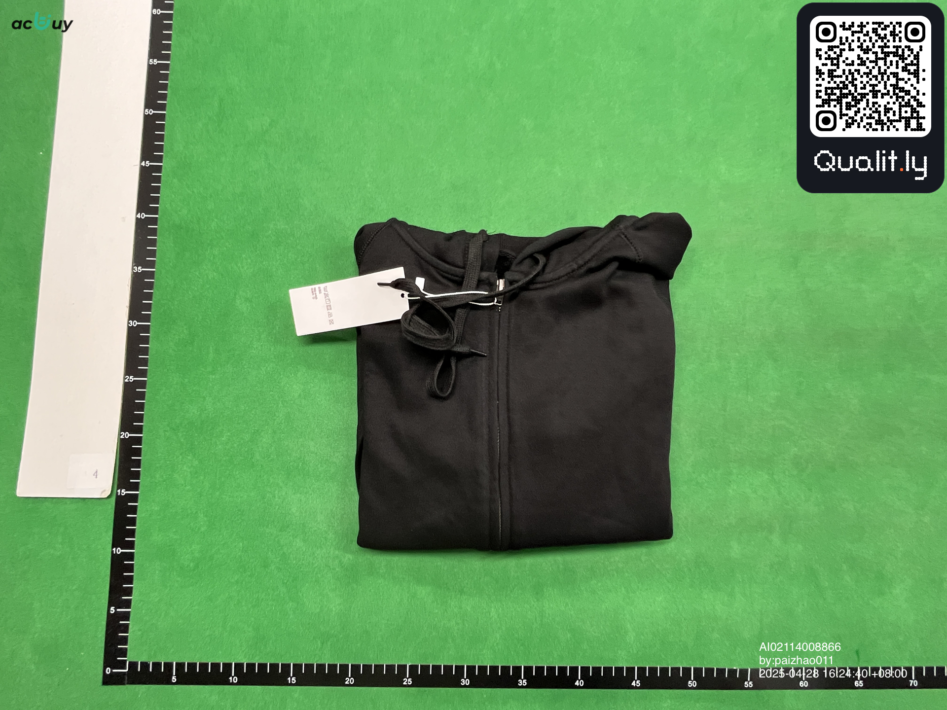 Sudadera — foto QC 1 de 4