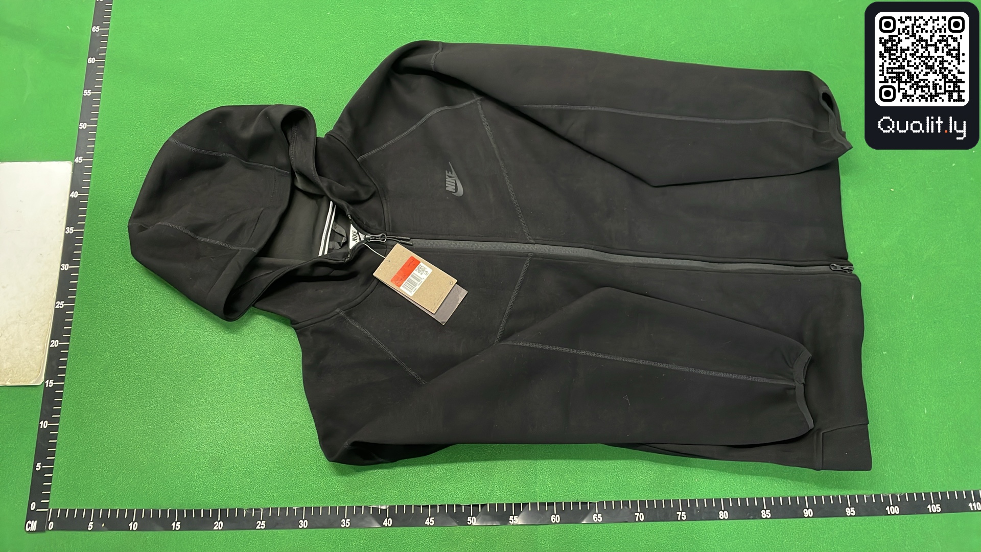 Jacket QC photo 2 of 8