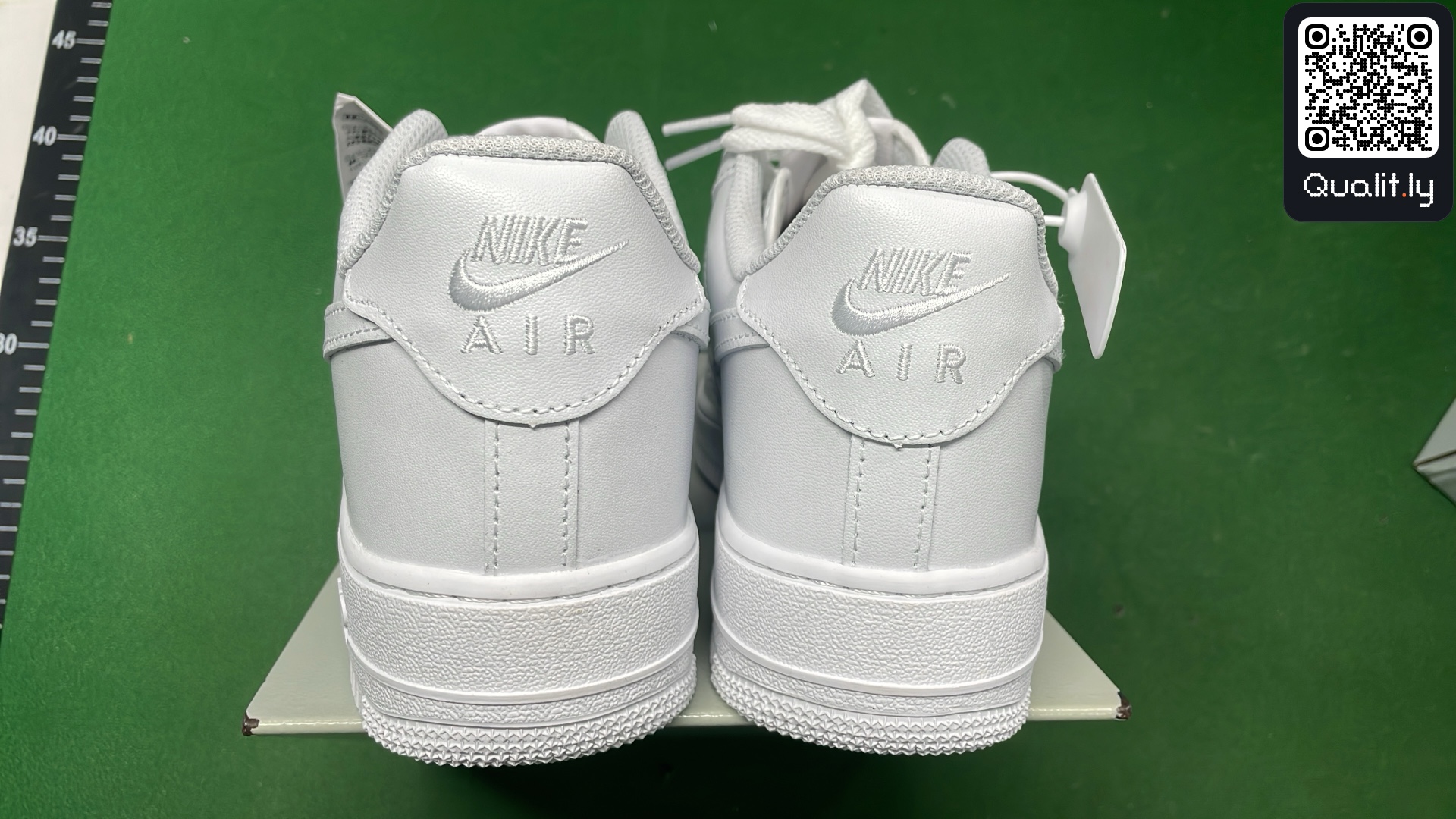 Sneakers QC photo 3 of 12