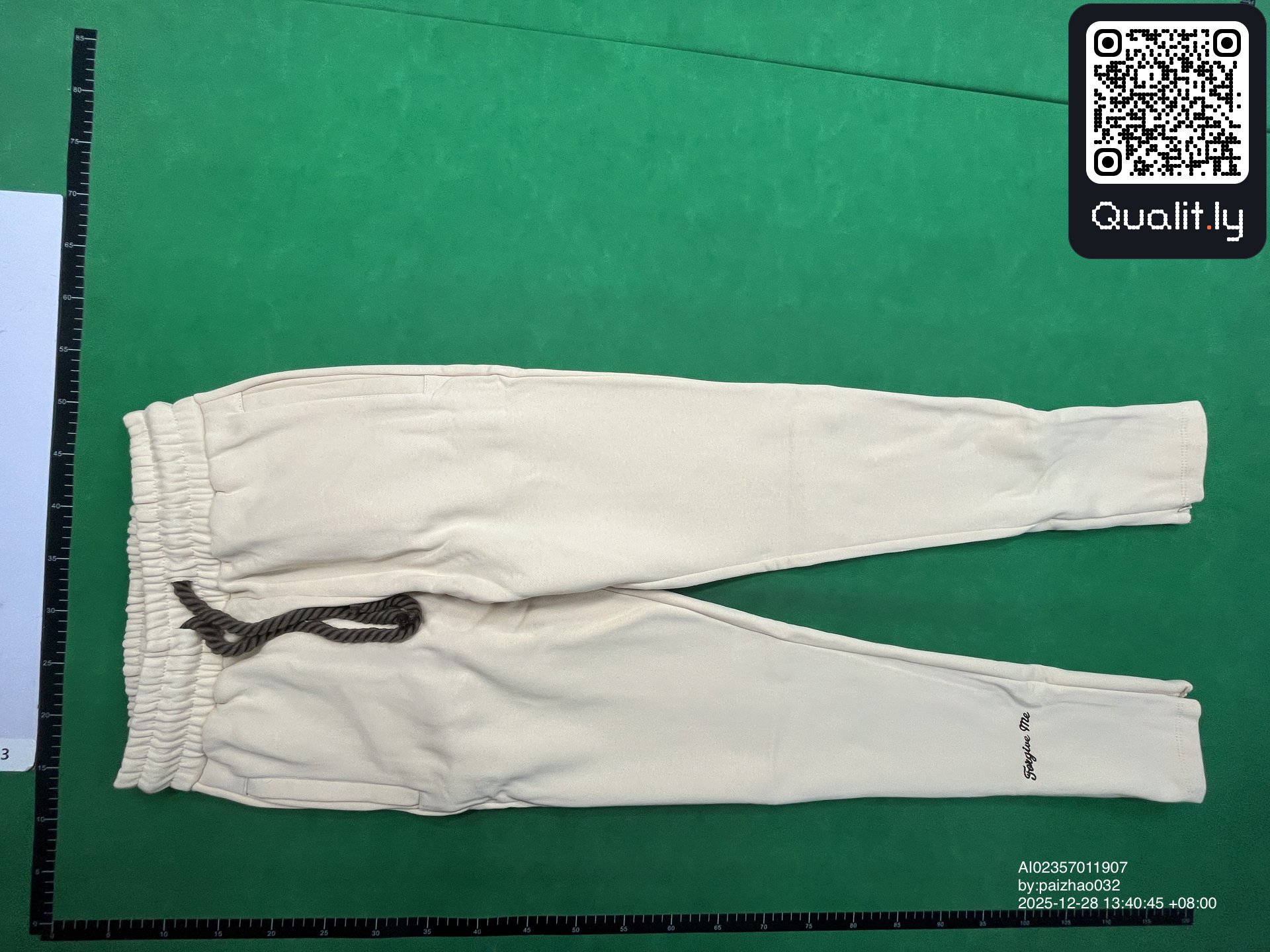 Hoodie QC photo 2 of 4