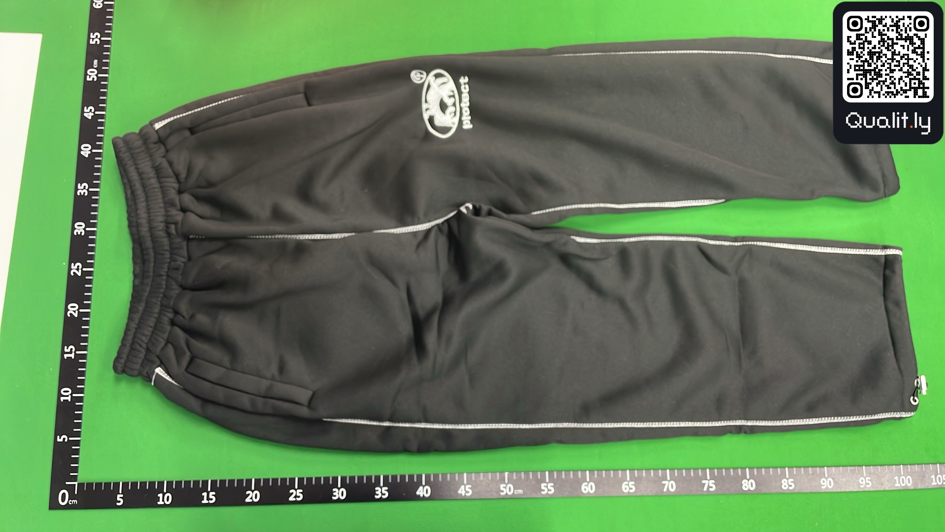 Pants QC photo 2 of 12