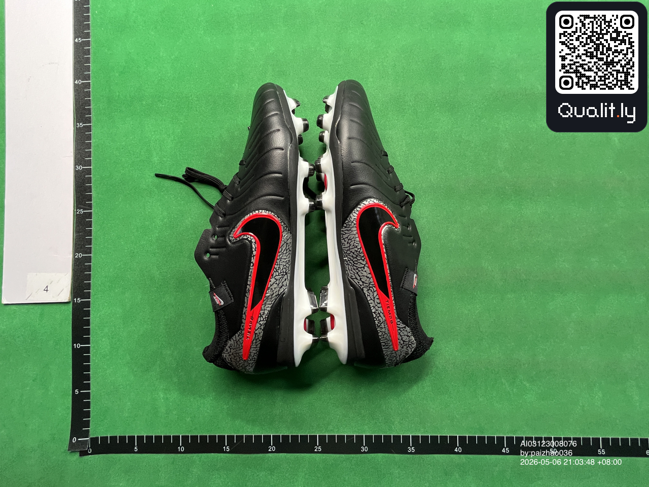 Sneakers QC photo 2 of 6