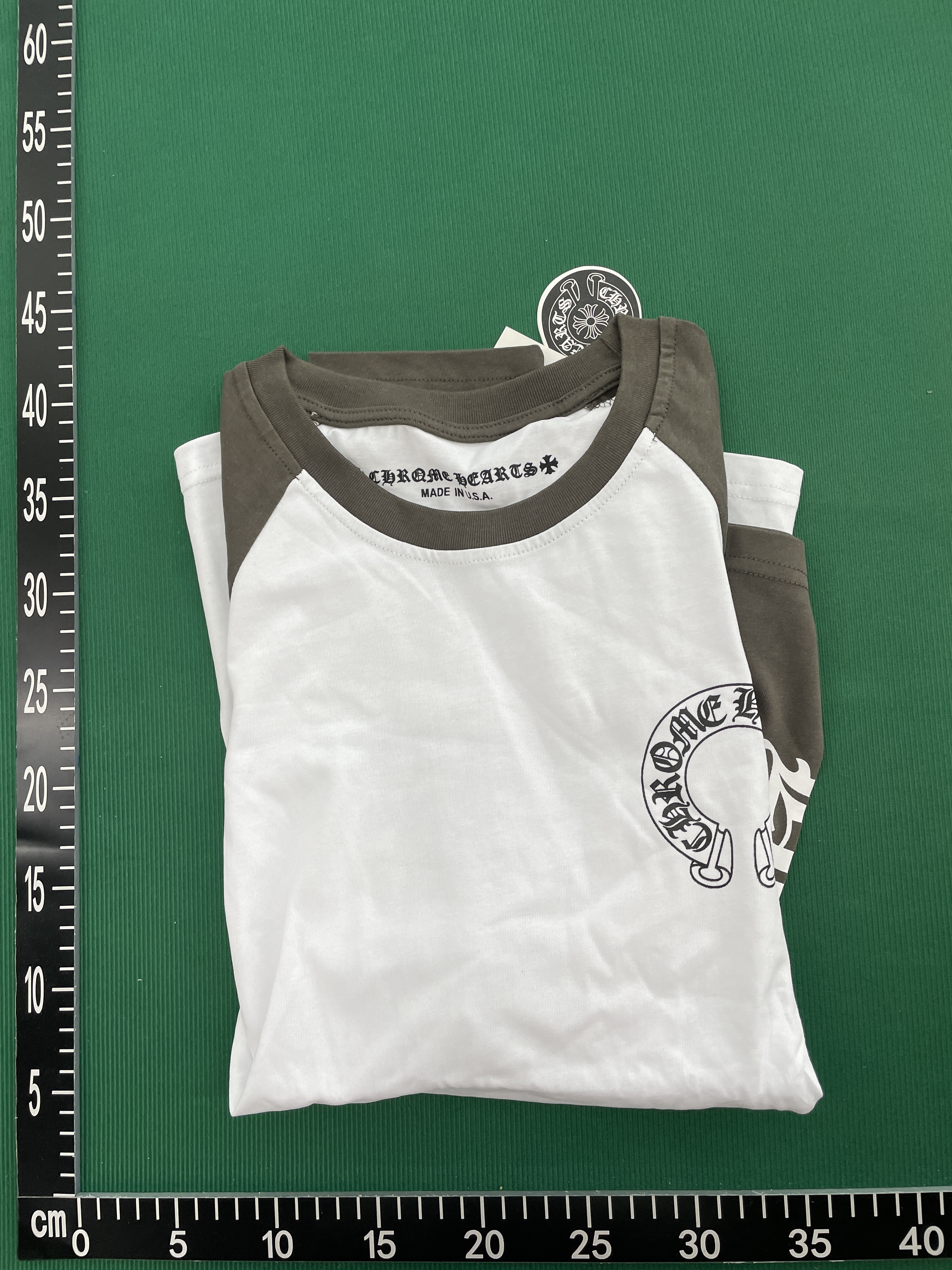T-shirt QC photo 1 of 124
