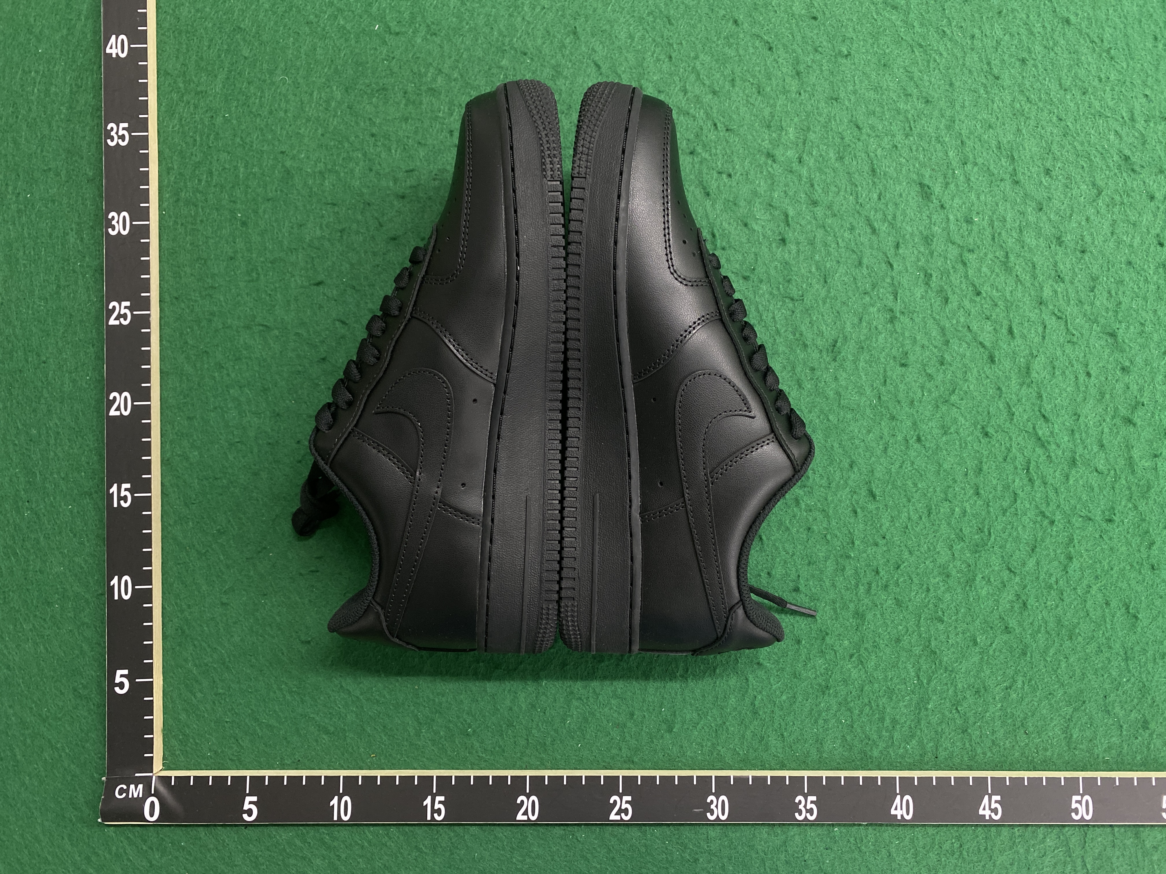 Sneakersy — zdjęcie QC 3 z 133