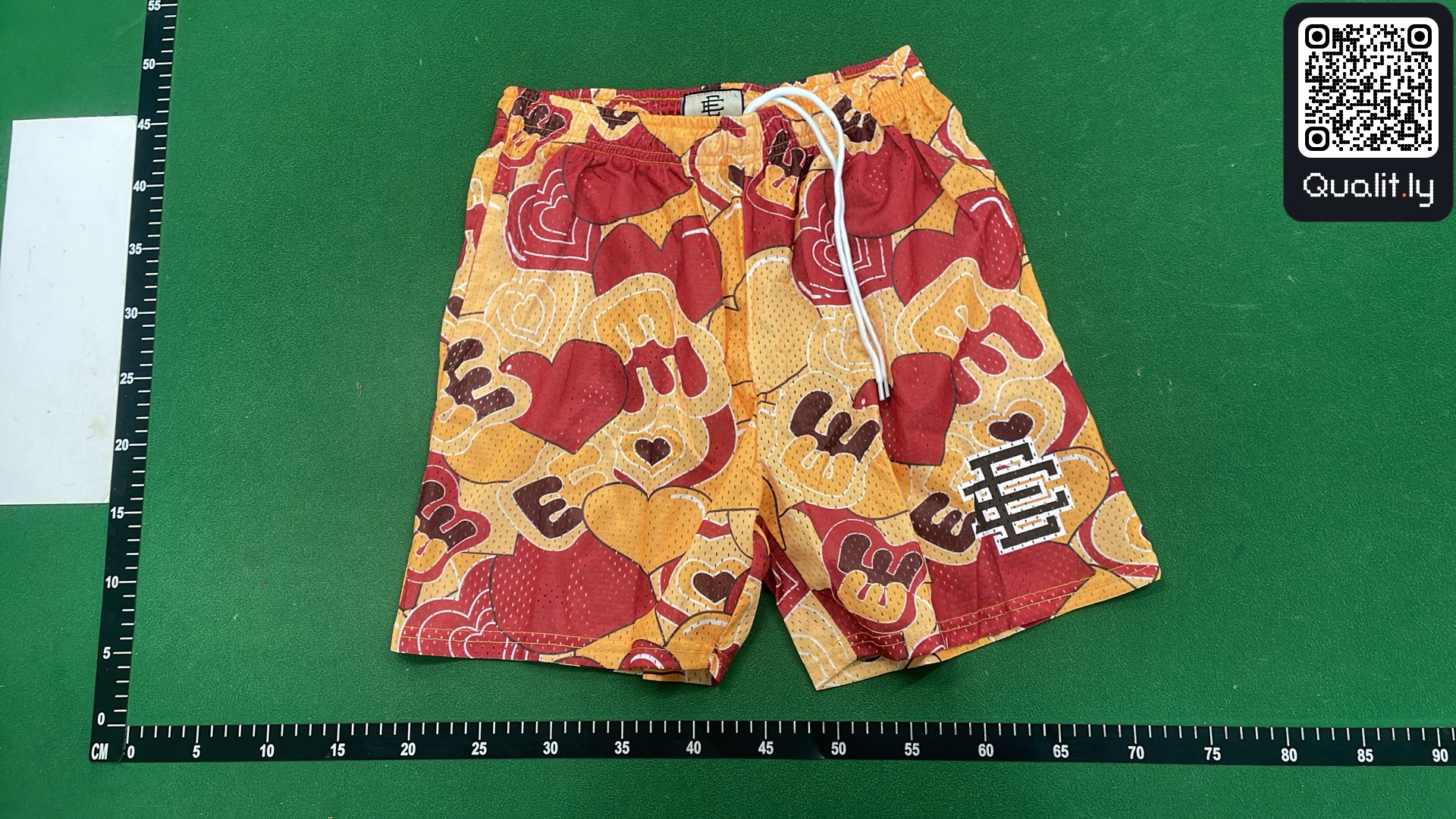 Pantaloncini — foto QC 2 di 46