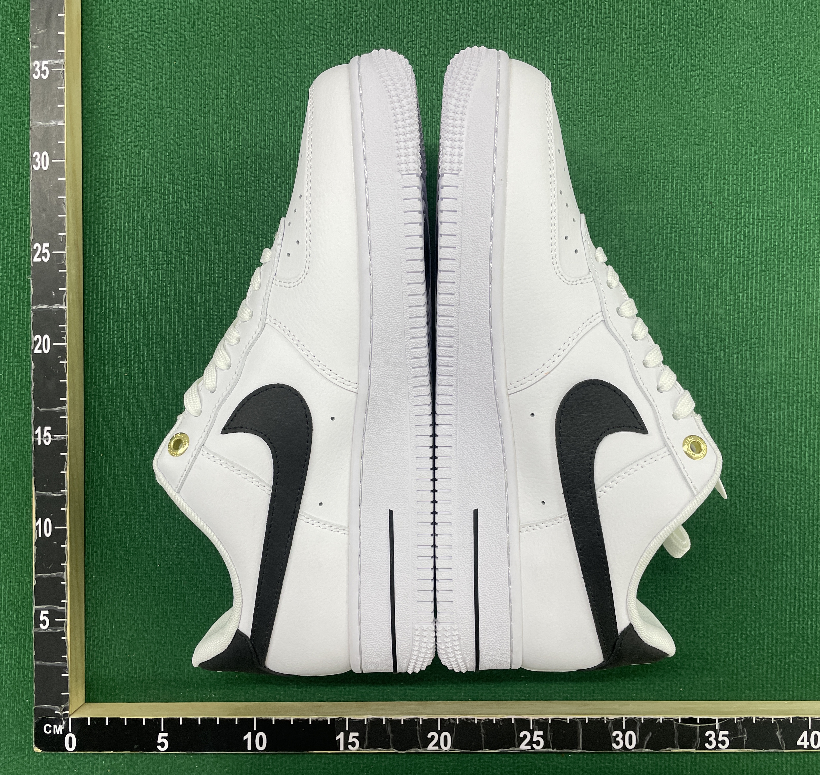 球鞋 QC 照片 1 / 72