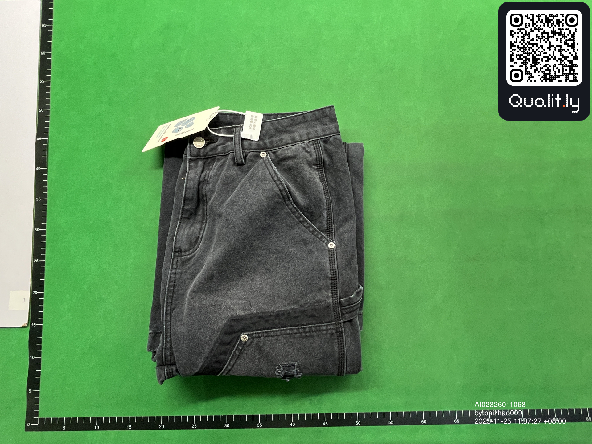 Jeans — QC-foto 1 av 16