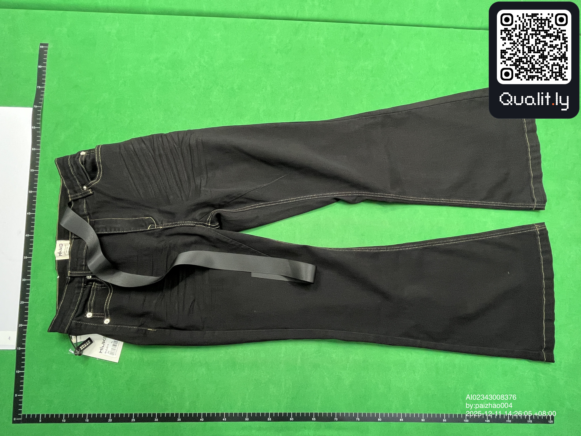 Jeans — QC-Foto 3 von 4