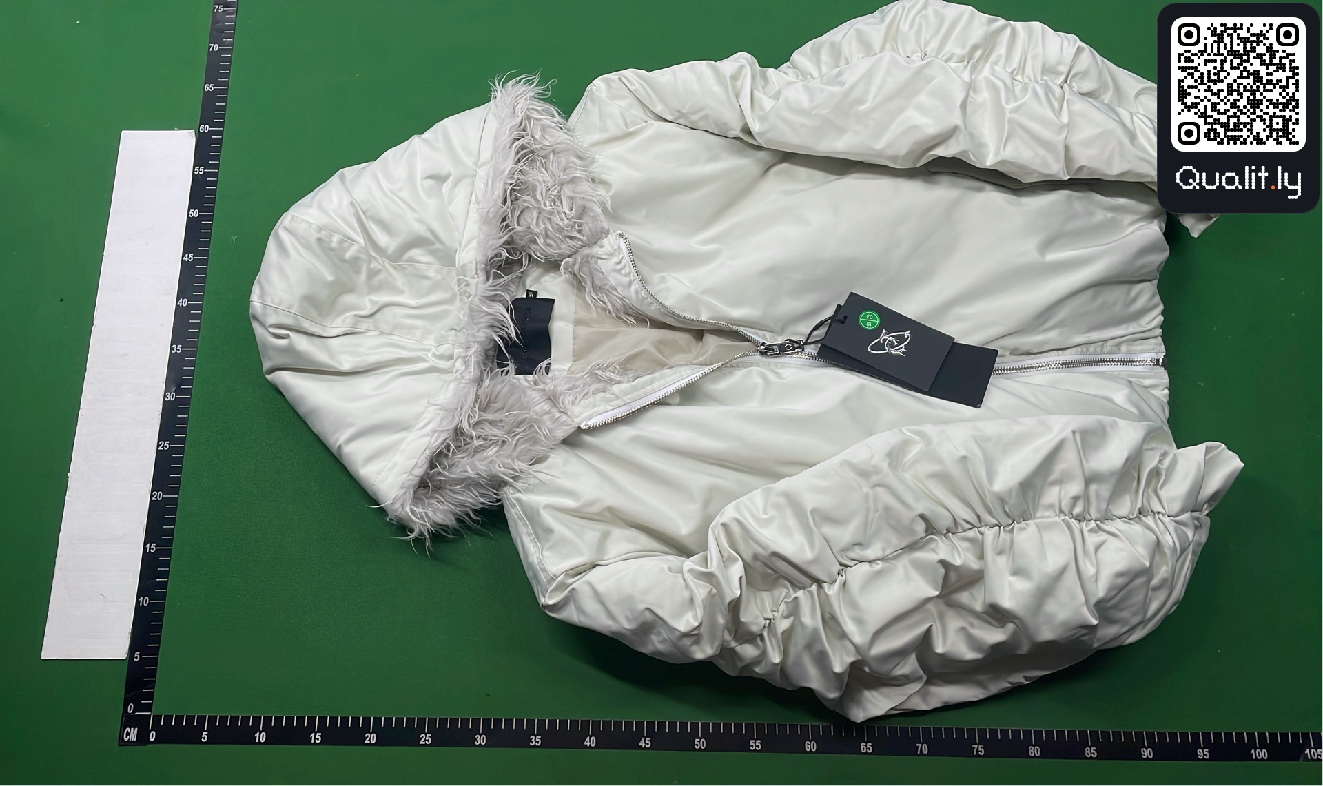 Jacket QC photo 2 of 4