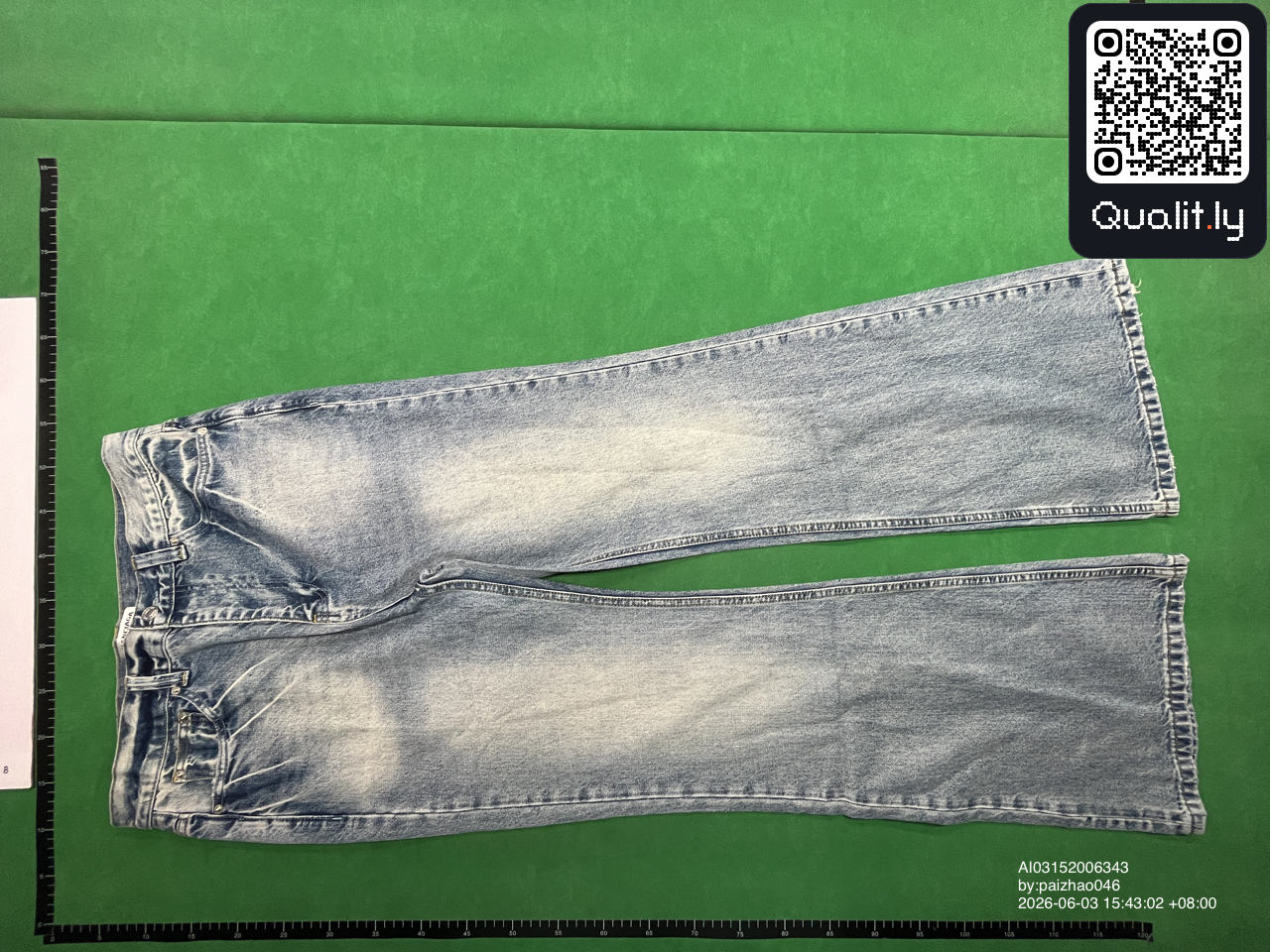 Jeans — QC-foto 3 van 53