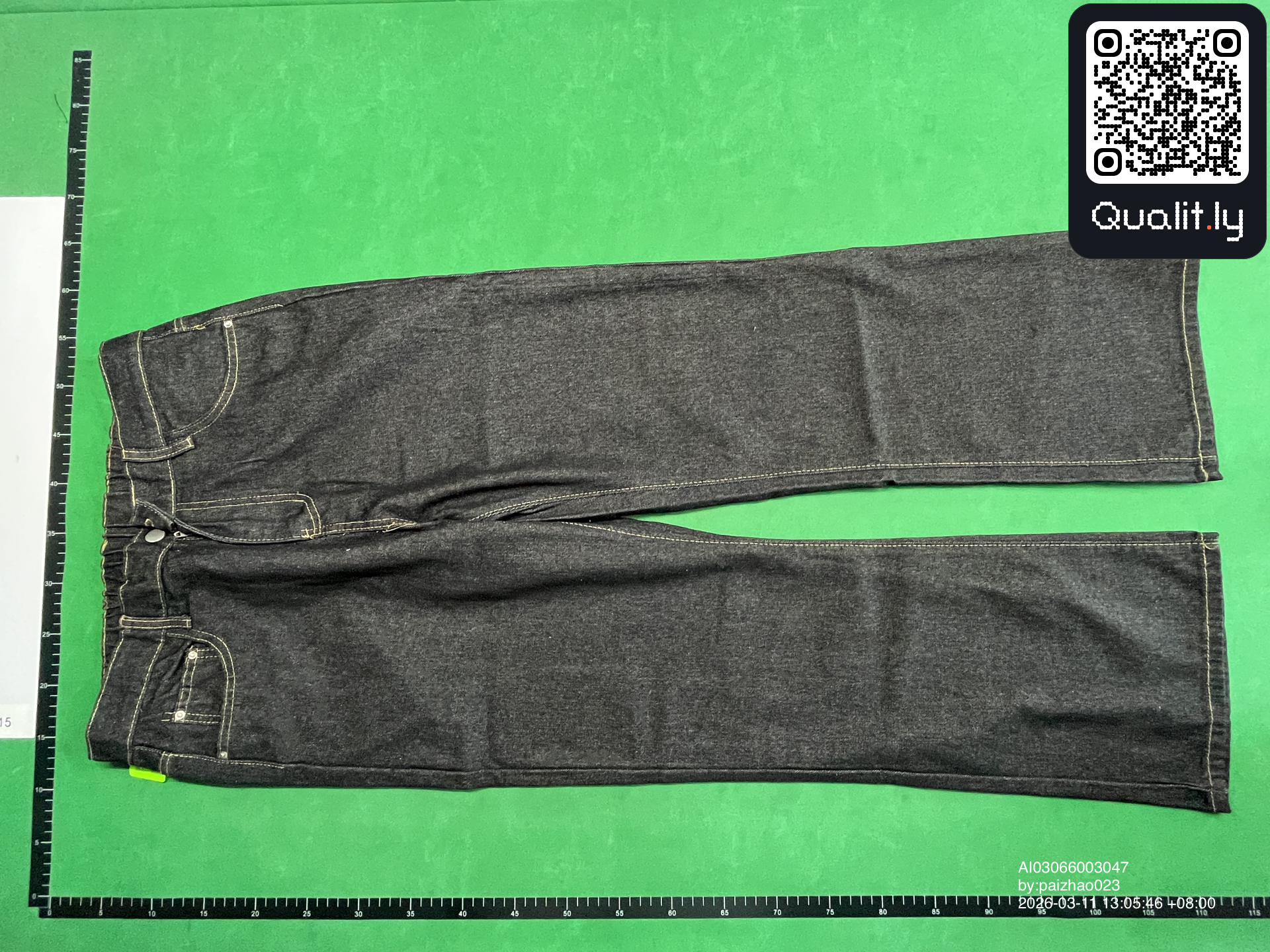 Jeans — QC-foto 3 av 4