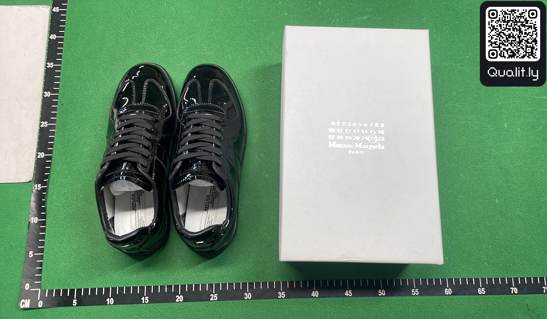 Sneakers QC photo 1 of 6