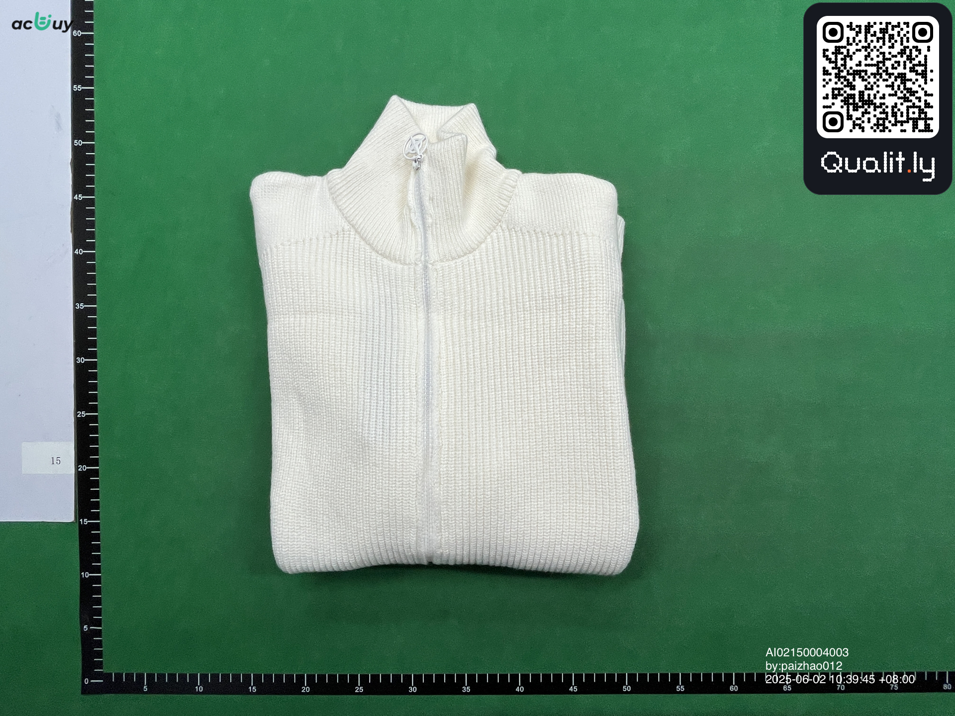 Sweater QC photo 1 of 16