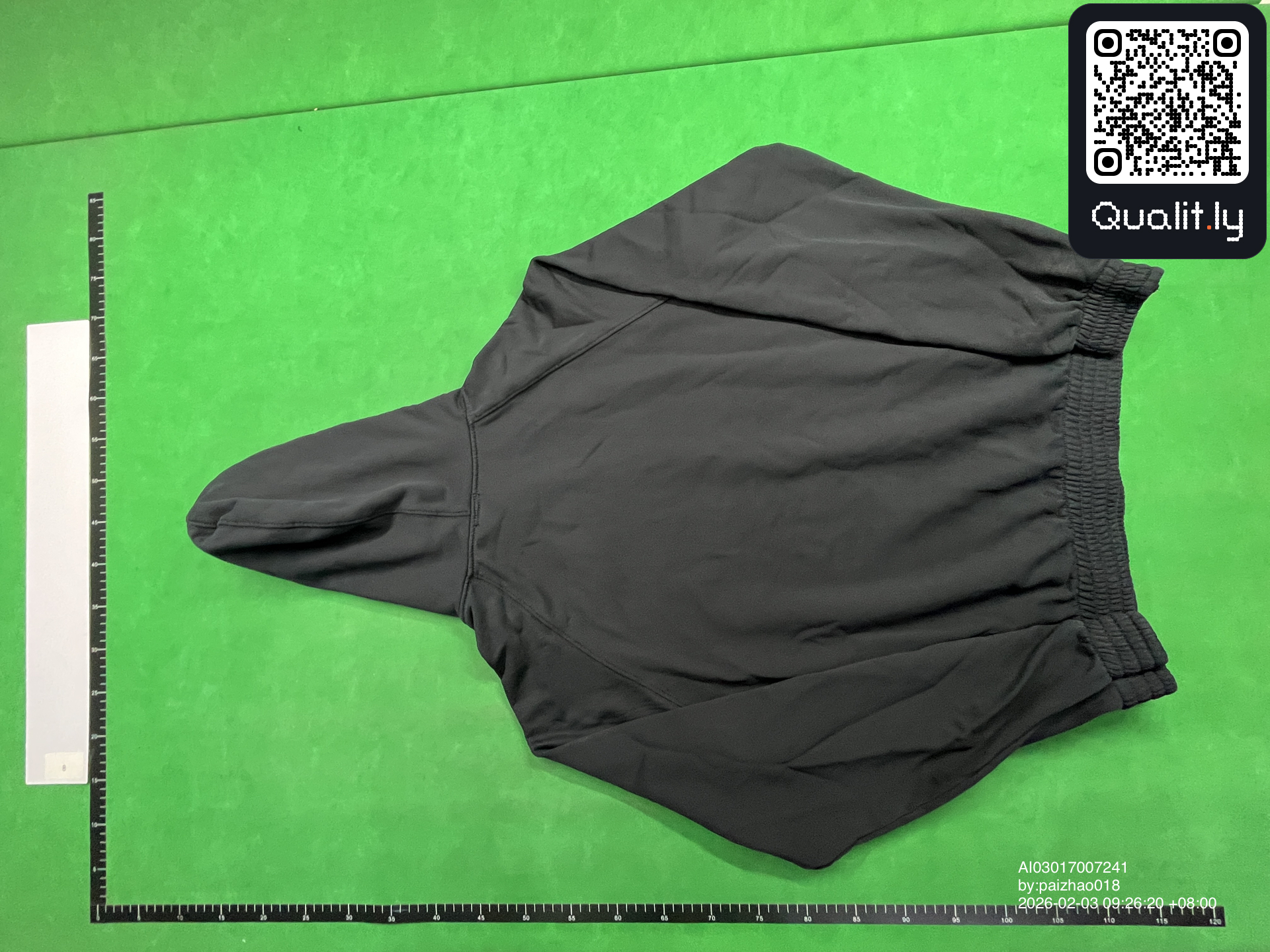 Sweat à capuche — photo QC 2 sur 42