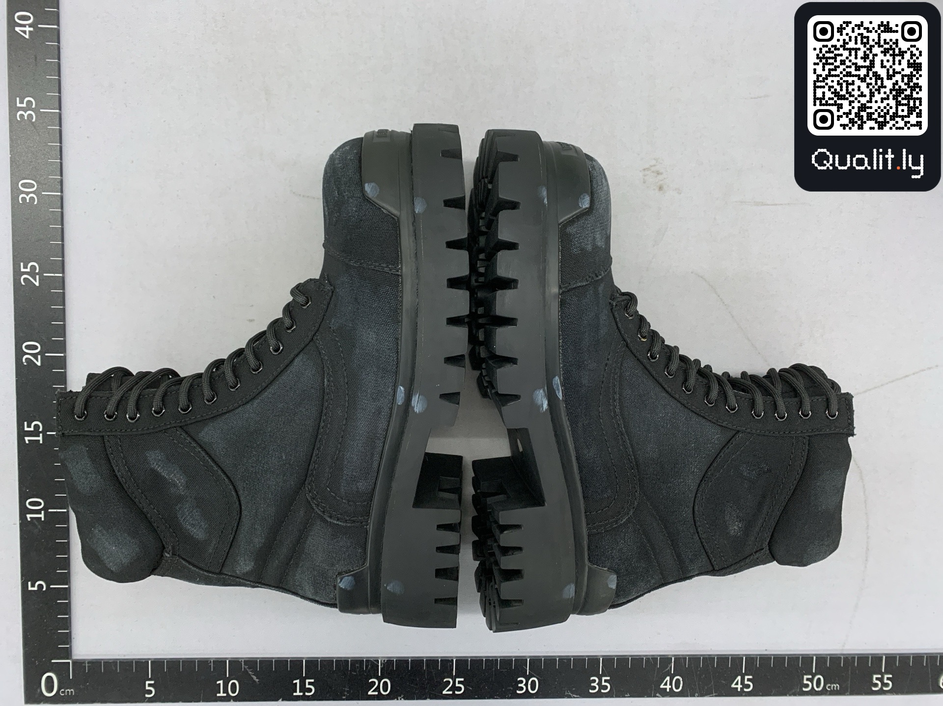 Boots QC photo 3 of 183