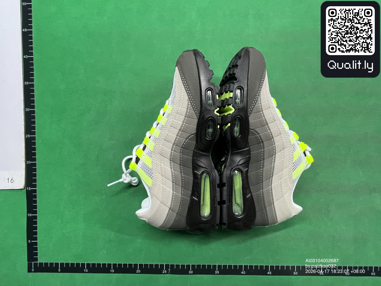 Sneakers — QC-foto 3 av 10